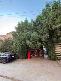 بيت للبيع نزال سليم قرب اسواق العامري ١٥٠متر يحتوي على ٣طوابق ٤غرف نوم...