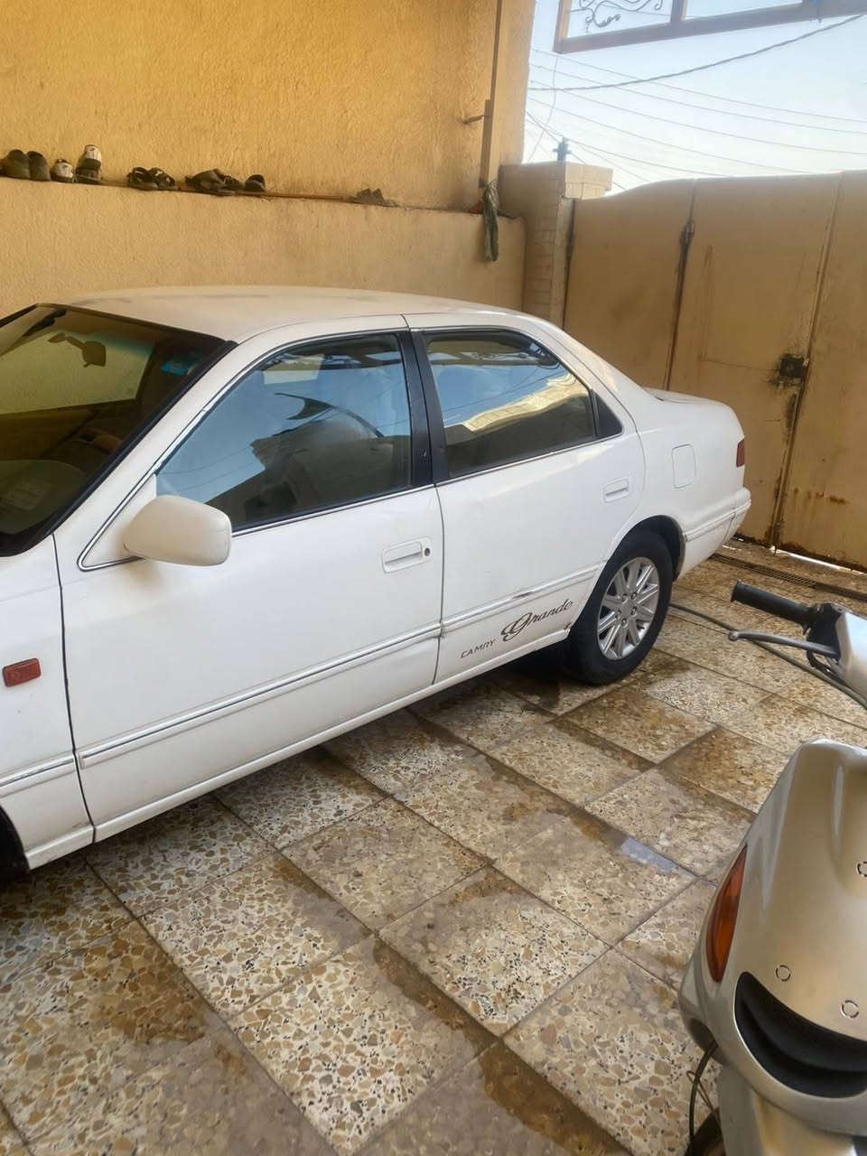 متاح كامري خليجي 
مكينه 4 استندر 
رقم السياره بغداد 
مكانه ميسان 
رقم 
***********
