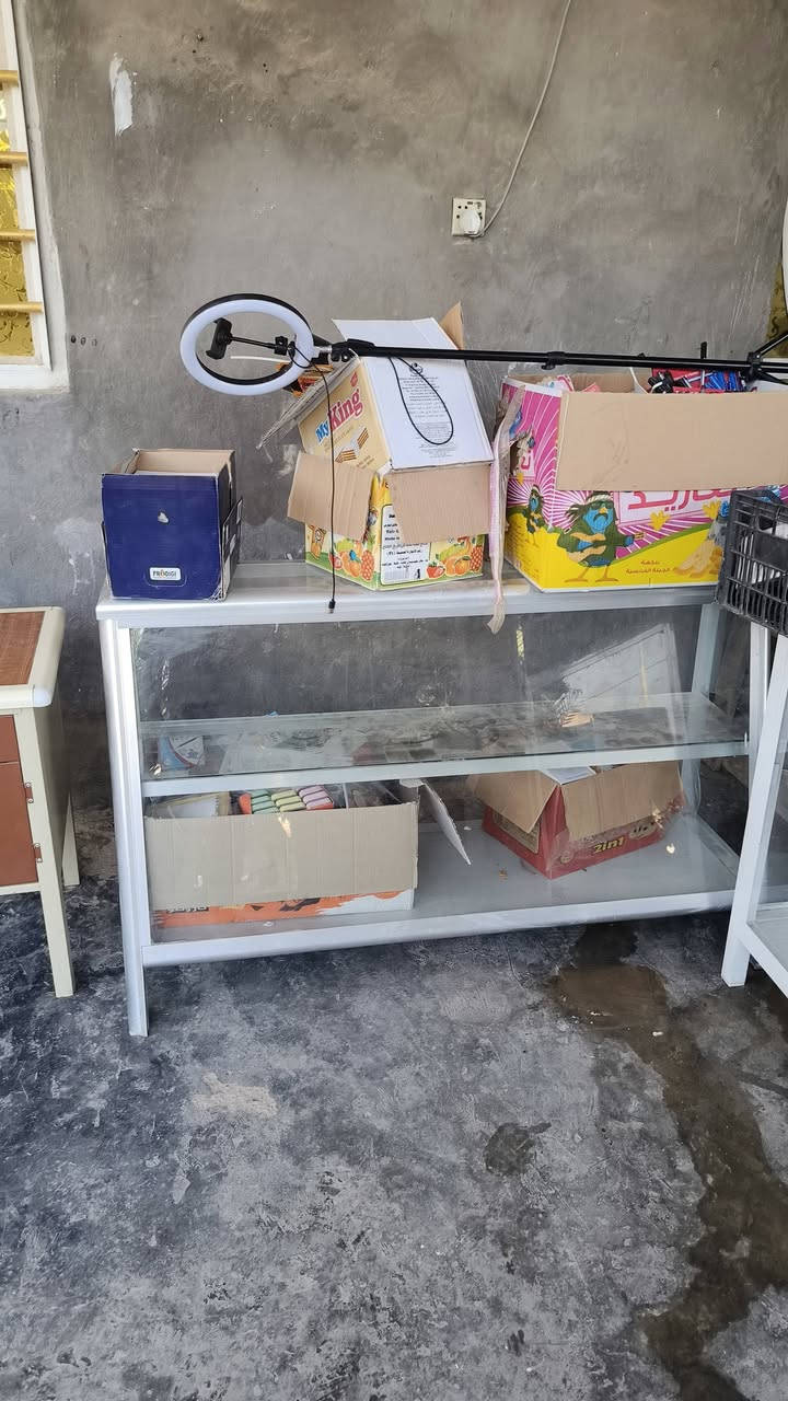 السلام عليكم غراض محل للبيع ابيعلك سعر الجملة عدد الشاحنات 36 عدد السماعات 86عدد الكفر200كفر عدد السماعات بلاتوث 17عدد اصابع بوبجي 53 ولزكات وياهن وتلاثة باترينات وميز كزاز عدد 2 وميز المنيوم التواص رقم الهاتف ***********
