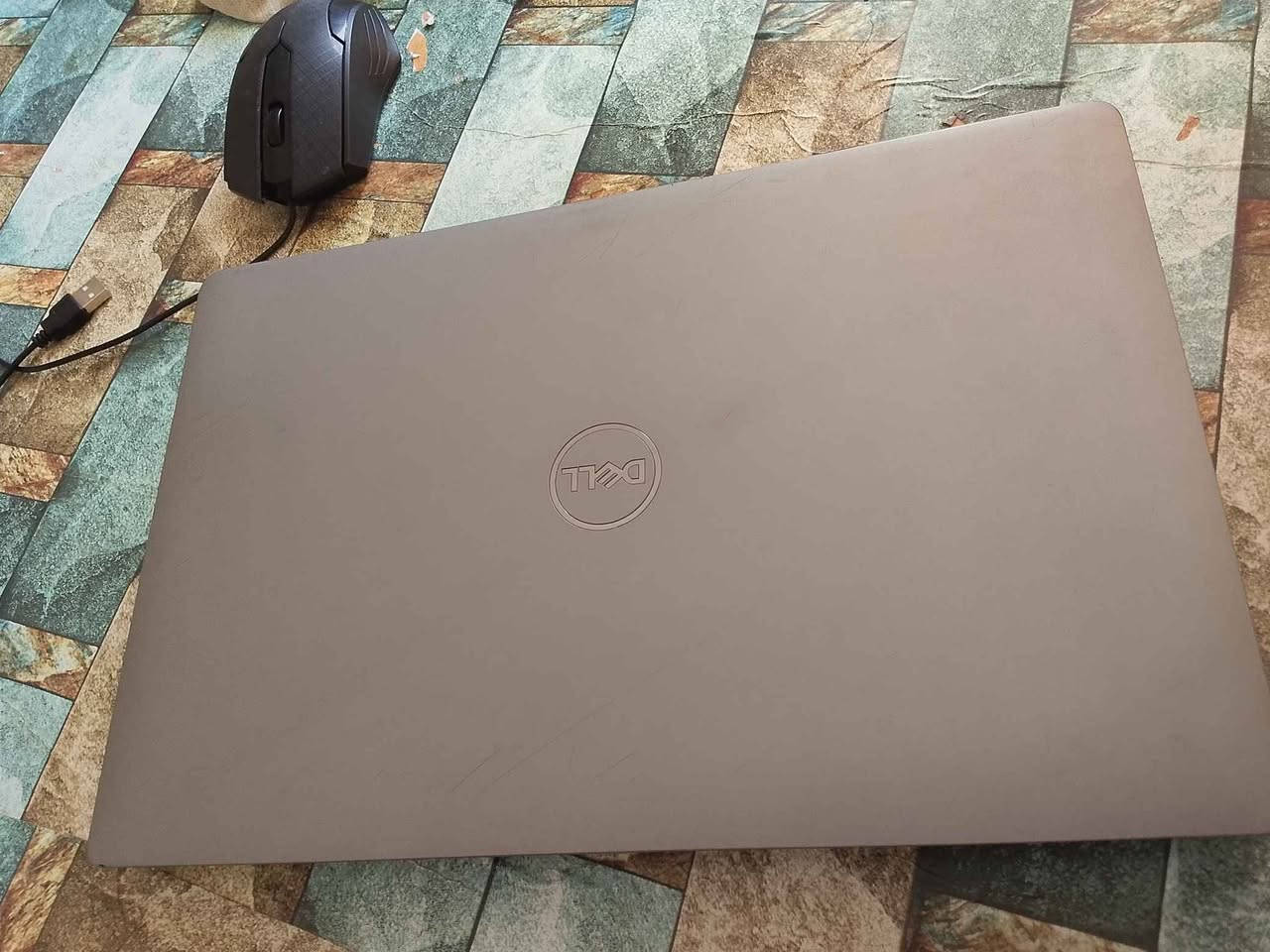 للبيع Dell Latitude 5420 💻
المعالج: Intel Core i5 - 1135G7
الرام: 8GB قابل للتطوير
التخزين: SSD 256GB
الشاشة: Full HD IPS
ويندوز11 برو
وكيبورد مميز يحتوي على إضاءة 
الجهاز شغال 100% وما بيه أي خلل
البطارية حالتها جيدة جدا
مناسب للدراسة، العمل، التصفح والألعاب الخفيفة
الجهاز استخدام شخصي
ملاحظة: بيه شوية شخوط خفيفه جدا استخدام خارجية، مو مؤثرة على الأداء نهائيًا.
💰 السعر: 325 ألف قابل للتفاوض للجادين
📍 المكان: بابل جامعة بابل
للتواصل واتس اب : *********** 
او مراسلة الصفحة
ملاحظة ماعندي توصيل حلة, بابل
