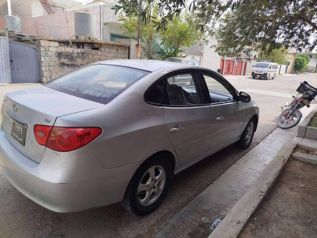 ئافانتی2010 فول بە س سلایت نیە کوشن هیتر جڵد حاسە سە قفی بۆیاخ نیە کە ڤە ر گۆڕاو نیە پیش و دوای کە پس وە ک شوشە  نرخ48 گە ڵاو مە عامە لە 
ژ.م *********** وە تس ئە پو فایبە ری لە سە رە
