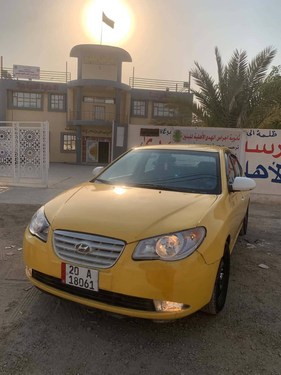 السلام عليكم النترا 2008 وارد امريكي حادثها بس جاملغ مكينه2000 كير ومكينه كفاله ***********
