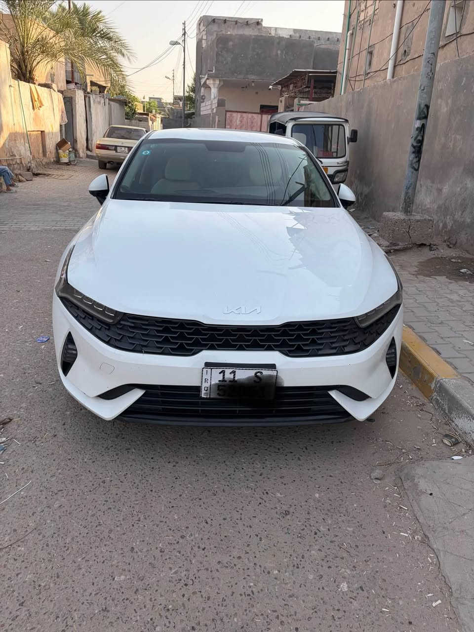سلام عليكم k5 خليجي مديل 2023 كفاله عامه ماعده صدعات بسيطه ماشيه82 للبيع فقط  السعر190 بيهه مجال العنوان بصره لتواصل ***********
