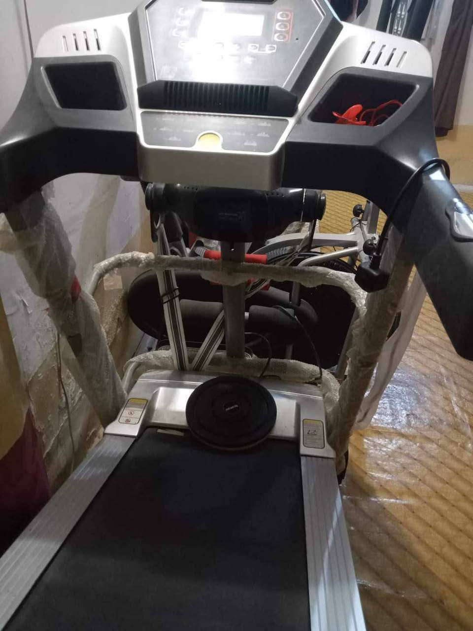 جهاز جري استخدام قليل جيدا + هزاز +  باسكل جميع لبيع رقم ***********
