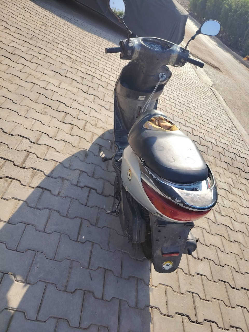 بريز سلف هندر كهربائيات شغاله زوج تايرات جدد
السعر 350 بغداد الشعب ***********
