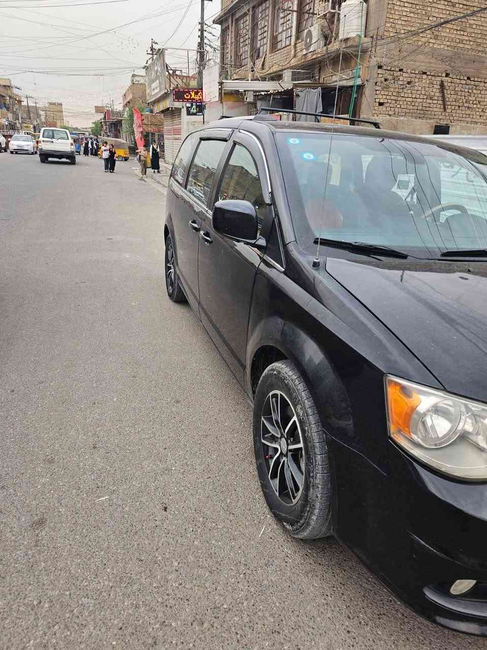 السلام عليكم دوج كرفان 2019
بيبان سلايت كهرباء 
صندوق بصمه كهرباء
السياره باسمي تحويل مباشر 

وارد امريكي حادث جاملغ وبنيد
 بدون ايرباك 
3 قطع تبريد 
تشغيل عن بعد 
تحكم ابواب وصندوك كهربائي
كشنات بلع تحكم كهرباء
السيارة فول احلة من الصور وماغاسلهة بترابهة صورتهة
مكاني بغداد  كفاءات العبيدي 
رقم  الهاتف ***********
سيد ماهر
