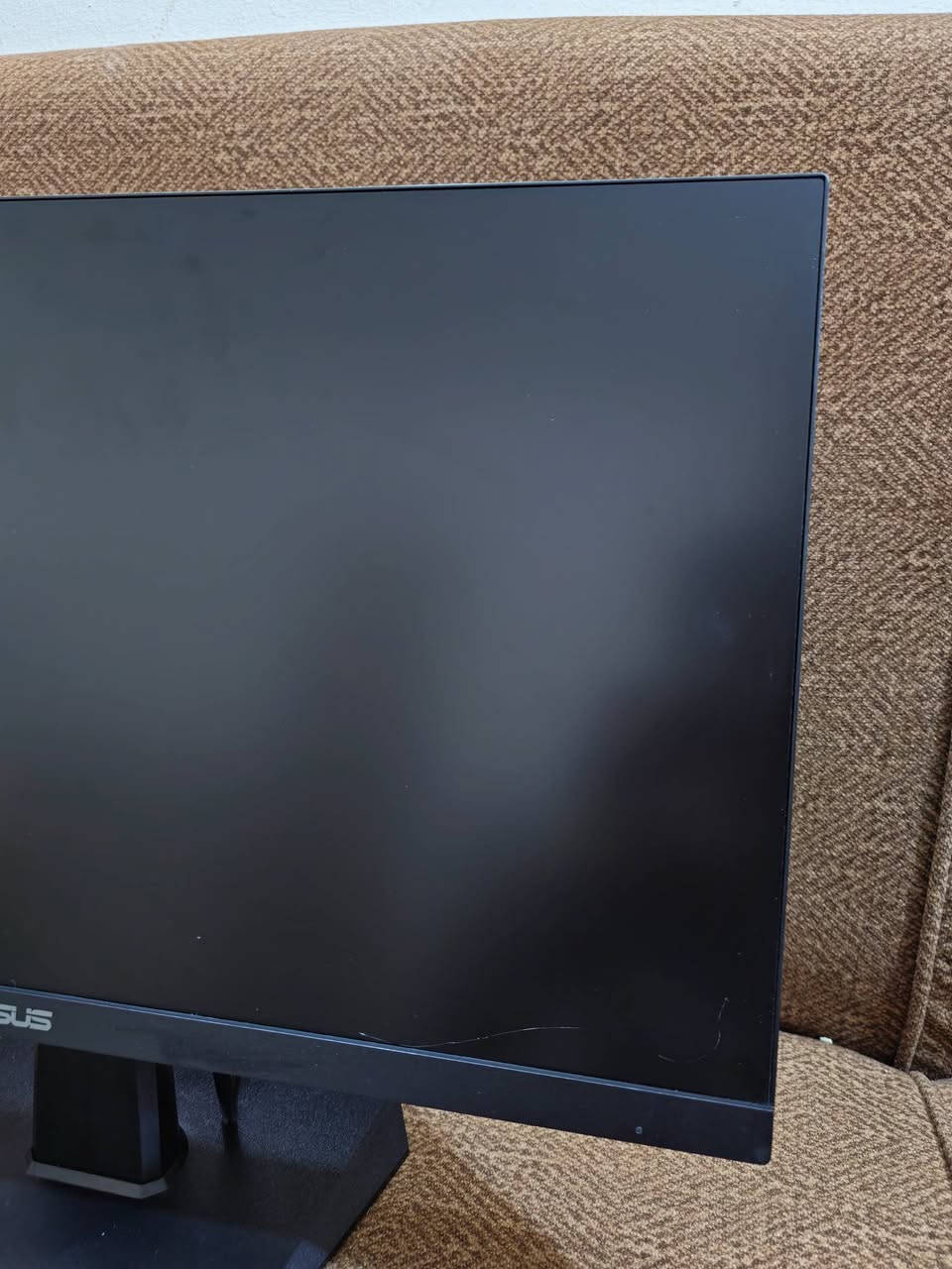 للبيع شاشة أيسوس ASUS VA24EHF مستعملة 🖥️
✅ المواصفات: 24 بوصة | IPS | 100Hz | 1ms | Full HD 1080p.
✅ الحالة: الشاشة شغالة وممتازة، بيها خدش بسيط جداً ما يأثر نهائياً أثناء اللعب.
✅ الملحقات: واير الكهرباء فقط (بدون واير HDMI).
​📍 الموقع: بغداد - الأعظمية
💰 السعر: 80,000 دينار (وبيه مجال للطيبين).
📞 للتواصل والاستفسار: *********** واتساب او خاص الي يعجبك
(لا يوجد خدمة توصيل )
