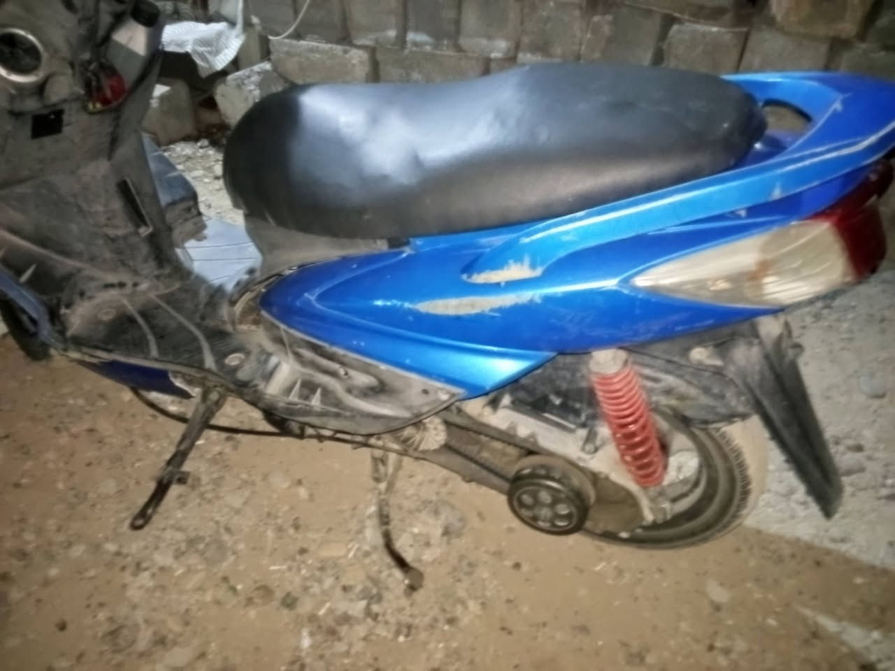 باجر جمعه والرزق عله الله
دراجه سكنس للبيع دراجه بلاديه 
كفر اصلي 
دراجه نقصها قبق مال هندر 
الدراجه تشتغل سلف 
سعر الدراجه 400 مال واحد محتاج 
الرقم *********** اتصل وتدلل 
فيس موجود
مكان بغداد الأمين الثانيه
