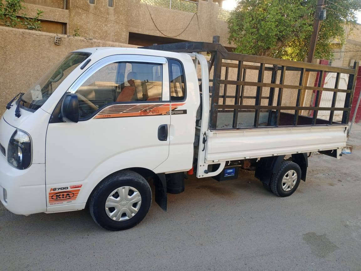 للبيع..كيا حمل 2700 موديل 2015 رقم واسط انگليزي هزة جديده والسيارة بأسمي
گير ومحرك خير من الله 
السيارة نظيفة وحلوة 
بيهه البنيد فقط مبدل 

ونقصهه التبريد فقط يحتاج تصليح

السعر 105 
مكان السيارة بغداد الجديدة 

للاستفسار.
***********
واتساب 👇
***********
