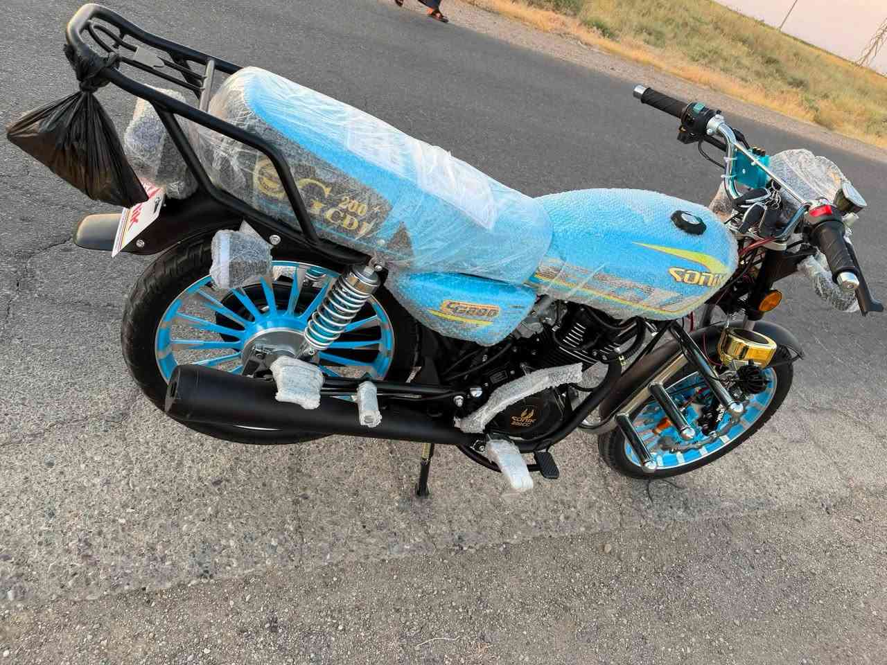 السلام عليكم للبيع دراجه النوع سولنك الموديل 2027حجم المحرك 200cc دراجه بعدها صفر ماشيه 3ايام السعر مليون و100وبيها مجال بسيط مو شراي اعبر المنشور اتصال 📞 ***********العنًوان كركوك الصياده
