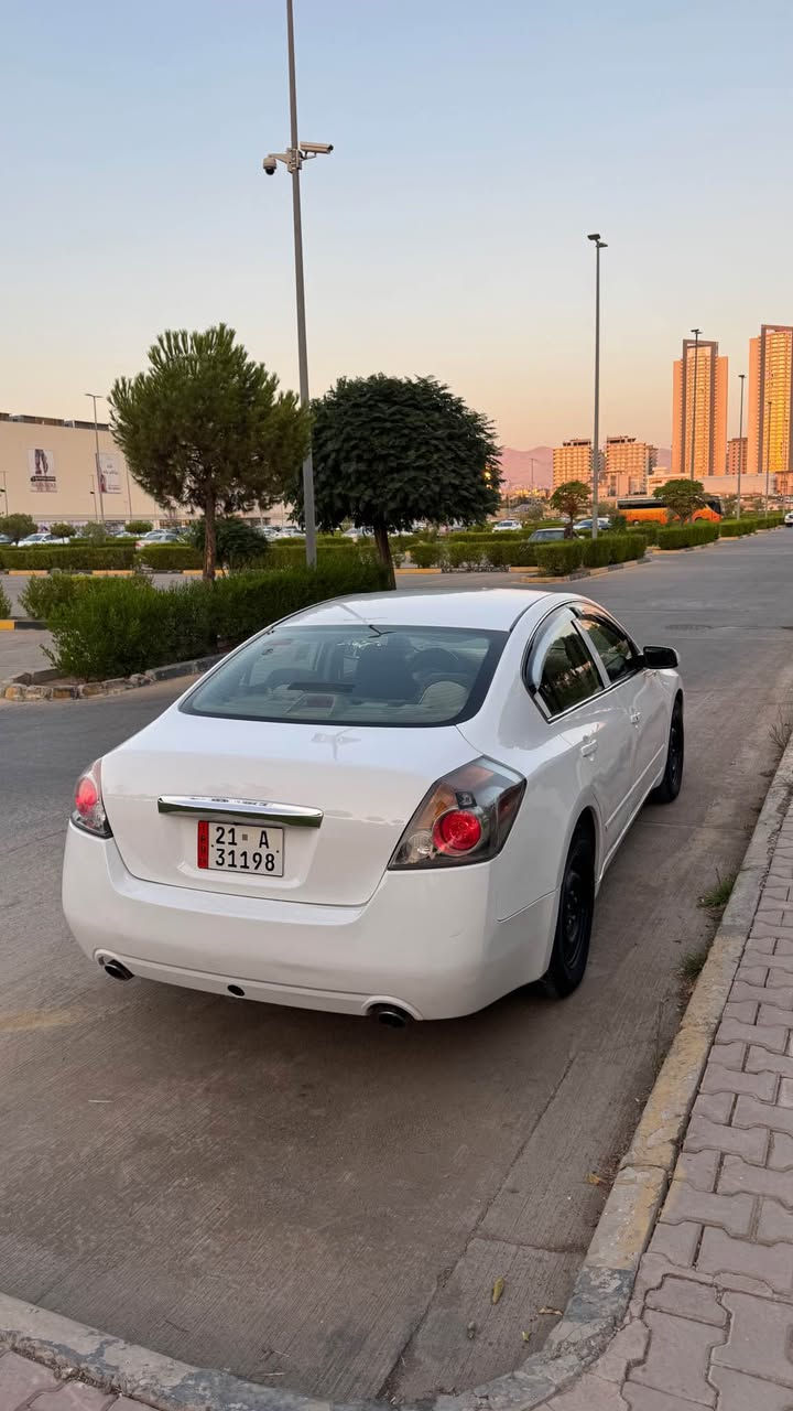 نیسان ئاڵتیما ٢٠١٢ 
بیلاد تەکسیبوە کراوە بە قسوسی🚖
گێڕ عادی🔥
بەسمە 
 شاشە ئایپاد 
تەحدید سورعە 
چوارجام کارەبای
ئاوێنەی کارەبای و هیتەر
تەبرید مەرکەزی
چوار تایەی و ویلی لۆک
پێشودوای تازە داگیراوەتەقەو ڕەقەی نیە
گێڕ و مەکینەی بەشەرتی سەد فیتەر
پشت و پێشی کەپسە دەعم و لێدراوی نیەنوکە دەرزی
سەنەوی تا ٢٠٣٠ تازەیە و بەس ڕەقەمی ماوە وەرگیرێتەوە
سعری ٦٨ گەڵا و مەجالێکی برایانە *********** السليمانية, العراق
