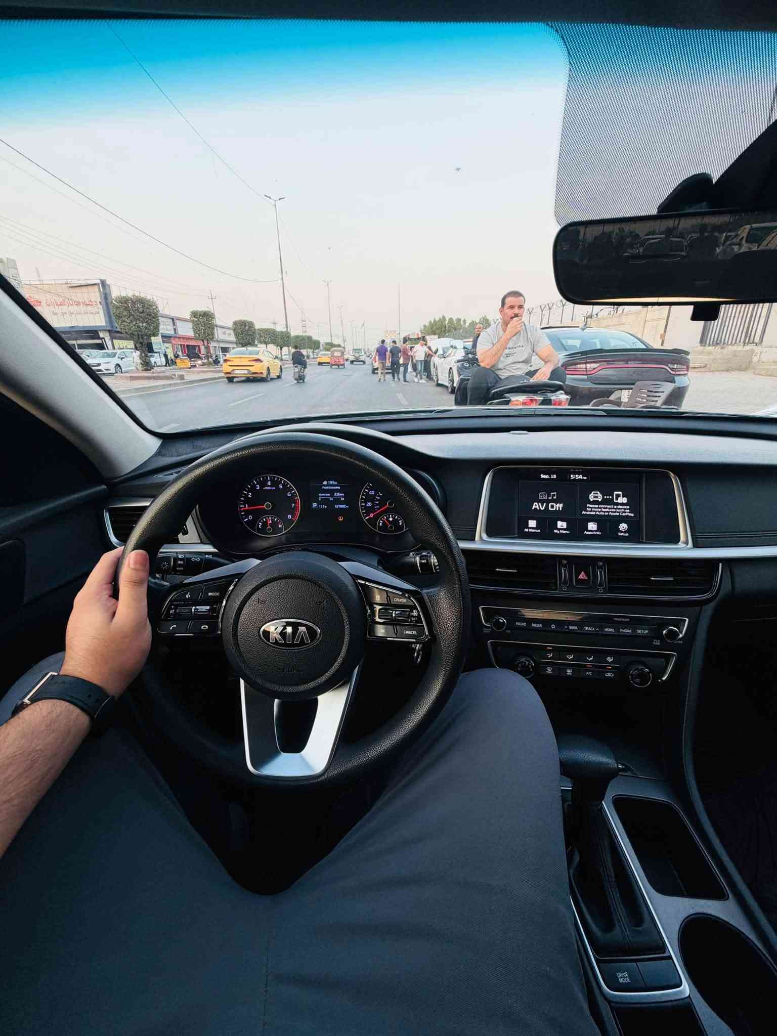 ً
مكان السياره بغداد المشتل
كيا اوبتما 2019 وارد امريكي بدون حادث بس دعاميه
سونار مرفق مع المنشور ماشيه 137 بدون ايرباك 
موصفات عاديه رقم اربيل تحويل ثاني يوم
سعر 125 مجال بسيط جدأ 
***********
