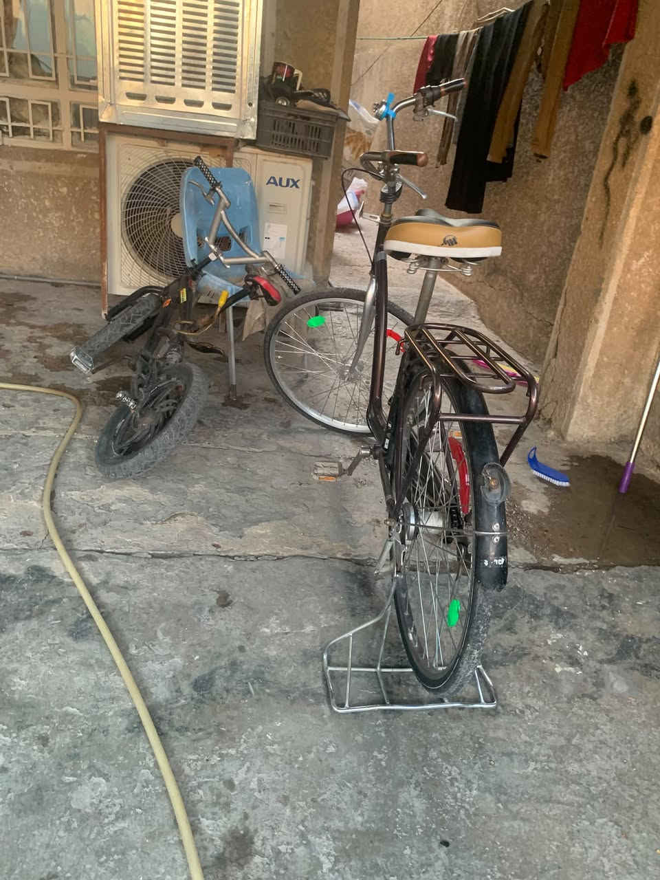 ‏سلام عليكم باي شكل بناتي حجم 26 بناتي أنا مبدل الأويل وسعره 50 قفل 45 مكاني بغدادالدوره الدشير رقمي *********** فقط واتساب
