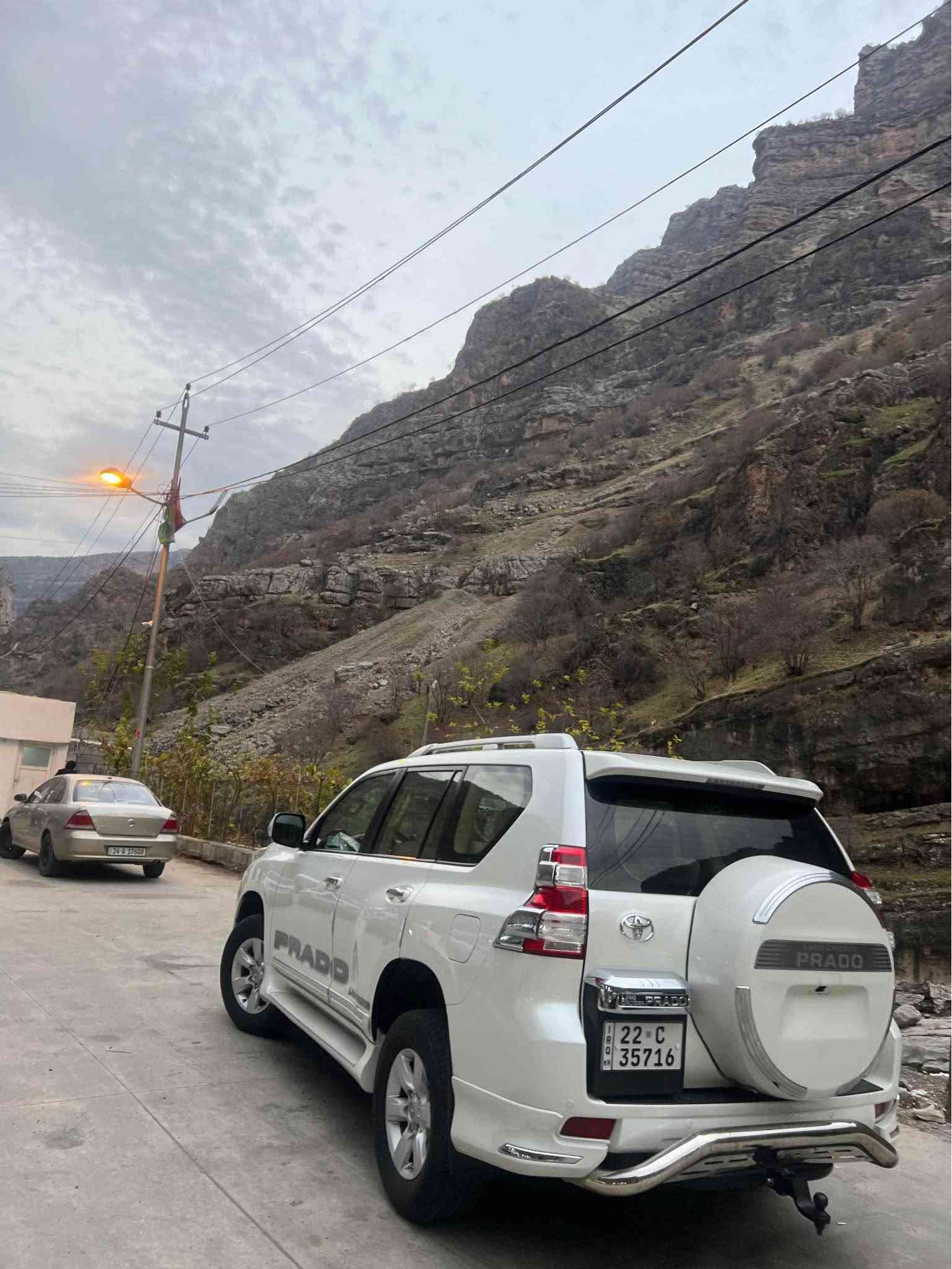 پرادۆ ٢٠١٤ مواسەفات فوول  ٦ پستن سەنەوی و ژینگەی تا ٢٠٣٠ نویە جاملەغی لای سکن پیشەوە سبوغە بی ژۆری بی ارباگ دوو بستیش ساردی هەیە تازە پێشی توند کراوەتەوە ٤ تای بریجیستونی لە بنە لە دەعامی پیشەوە تا دواوە هەموو شتی بەشەرتە یەک دینار مسرفی نیە 
***********
نرخ ٢٧٠ أربيل, العراق
