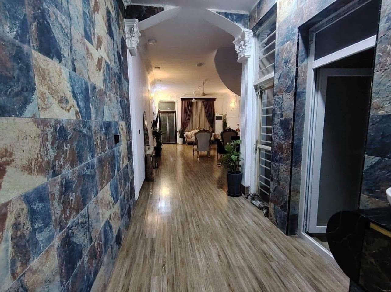 موقع مميز 🔥🔥

🌿 دار للبيع    

📍 الموقع: حي الصحة  خلف المسكوف البغدادي 

📐 المساحة : 100 م  
🔻الواجهة : 5 م   

⭕️بناء حديث 

📄 جنس العقار: طابو زراعي سند25  

🔻المحتويات :
طابق ارضي // استقبال -مطبخ-هول - مجمع صحيات - 
 ومناور 
طابق ثاني // غرفتين نوم -مجمع صحيات - سطح   

#اكتب #كلمة #سعر #وسوف #يتم #الرد #مباشر

_________________

#للاستفسار اكثر الأتصال آو واتساب:
***********
*********** 
او زيارة مكتب ( #رؤية #المستقبل #للعقار ) 
الكائن في حي الحسين  قرب حلويات لبنان سنتر على اليهودية 
مقابل شركة سما الذهب للتوصيل 
____________________
🔻لمن يرغب في عرض عقاره للبيع أو للايجار طابو صرف او زراعي او تجاري يرجى مراسلتنا 🔻
