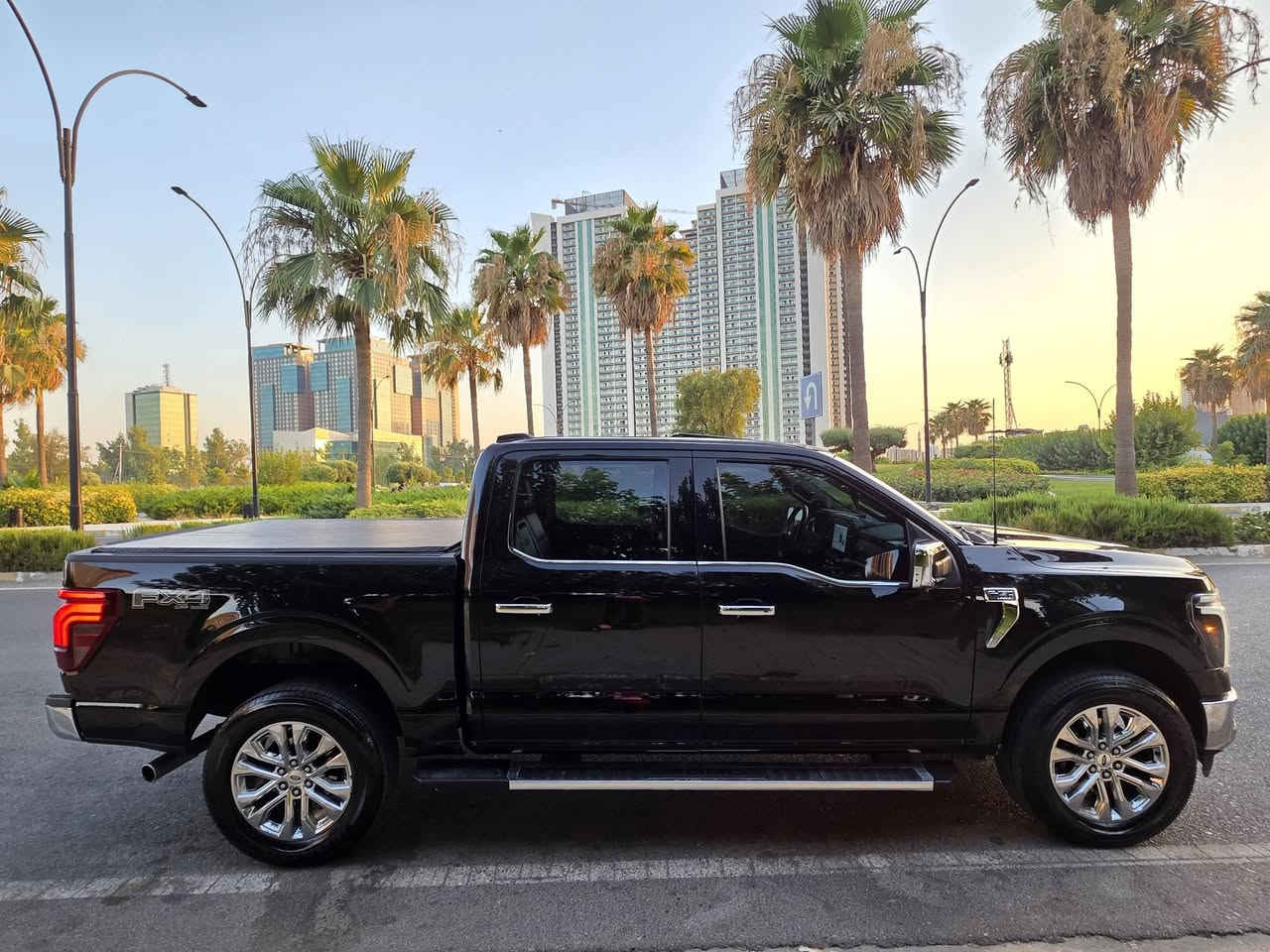 #f150للبيع
2024 lariat (fx4)
V6 3.5 turbo 

السعر: 420$$$

وياها كتاب تضليل مرور (+80%)

ماشيه: 36000 mi
دبل أكسل(4x4)
قفل اكسل
٦ سلندر توين توربو
بانوراما
كيجات دجتال
٢ بصمة 
كشنات امامي تدفئة + تبريد
كشنات امامي تحكم كهرباء
كشنات جلد
سلم خلفي
كير طرح
كير ١٠ نمر
شاشة جبيرة
كاميرات 360 درجة 
حساسات 360 درجة
اشاير بل مري
نقطة عمياء
تشغيل عن بعد 
رادار امامي+ خلفي + جانبي
مرايات هيتر 
باب طويل بدي قصير (المرغوب)
كير و محرك و أكسل حدادية كلة بشرط

  ١ جاملغ امامي صبغ
  ارباك ستيرن  فقط و مرجع بلادي بدون دواخل بدون شاصي

مكان سيارة أربيل
للاستفسار: ***********
فقط بيع بدون مراوس
