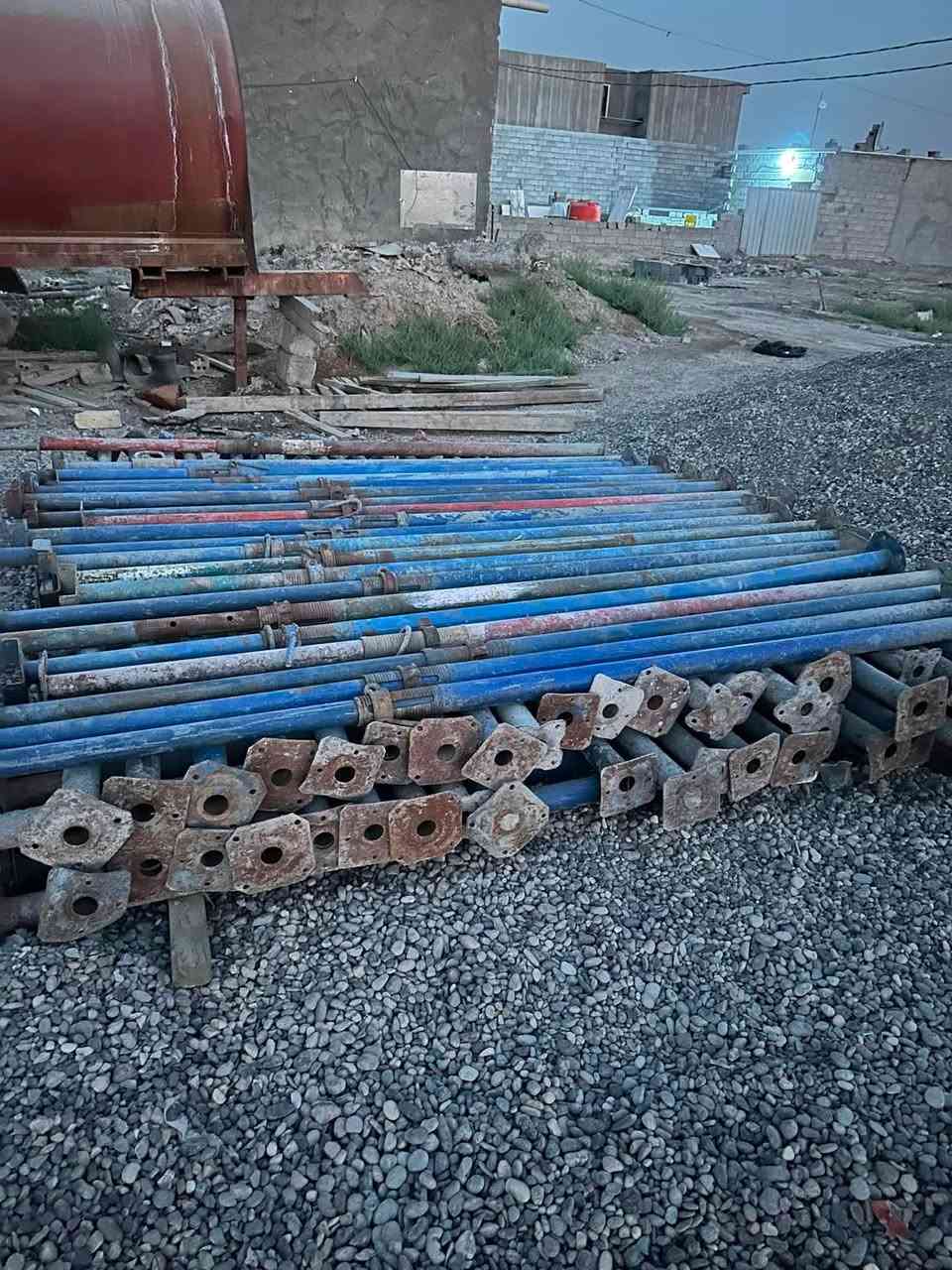 السلام عليكم يوجد جكات للبيع العدد (١٠٠)نظيفات جدا  سعر الزوج (٢٥٠٠٠)الف بغداد منطقة عويريج الأتصال على الرقم ***********
