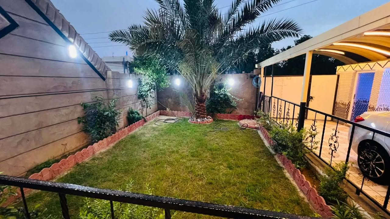 ٤ غرف نوم • حديقة داخلية • قرية الحاج محسن