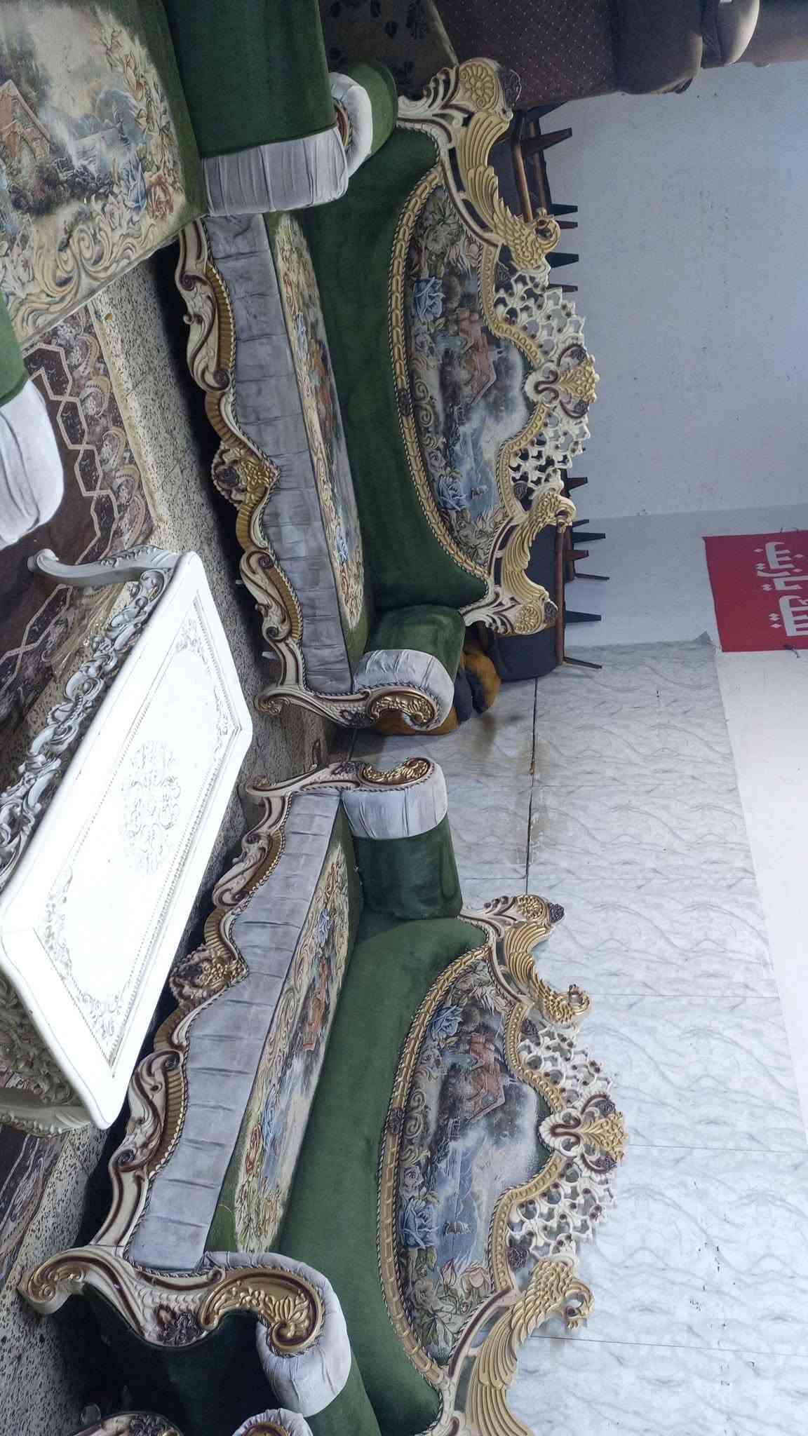 تخم ملكي ١٢ مقعد اخو جديد ثكيل نضافه ١٠٠بل ١٠٠ سعر ٣٧٥ وبي مجال مكاني بياع يوجد توصيل بكروه *********** وتساب

