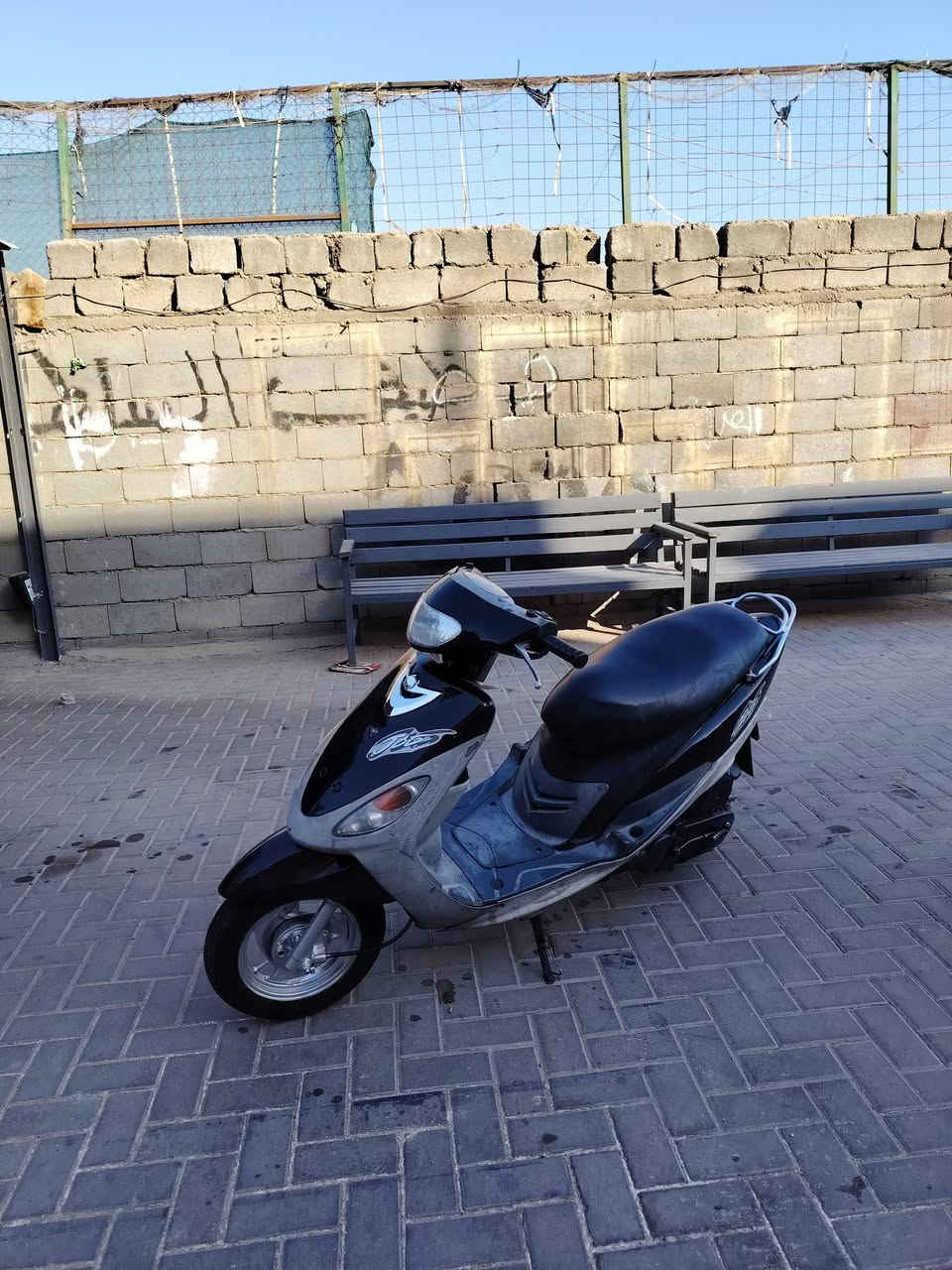 دراجه ماكس قجمه
السلام عليكم شباب عندي دراجه مفتوحه مجفته تجفيت بلادي اصلي دراجه نضيفه تجي وتشوف بعينك دراجه هندر مو سلف يرادلها بس باتري السلف شغال بلادي +كزوز FM السعر 550 وبيها مجال حك الجيه الرقم ***********
الموقع بصره القبله حي المهندسين
