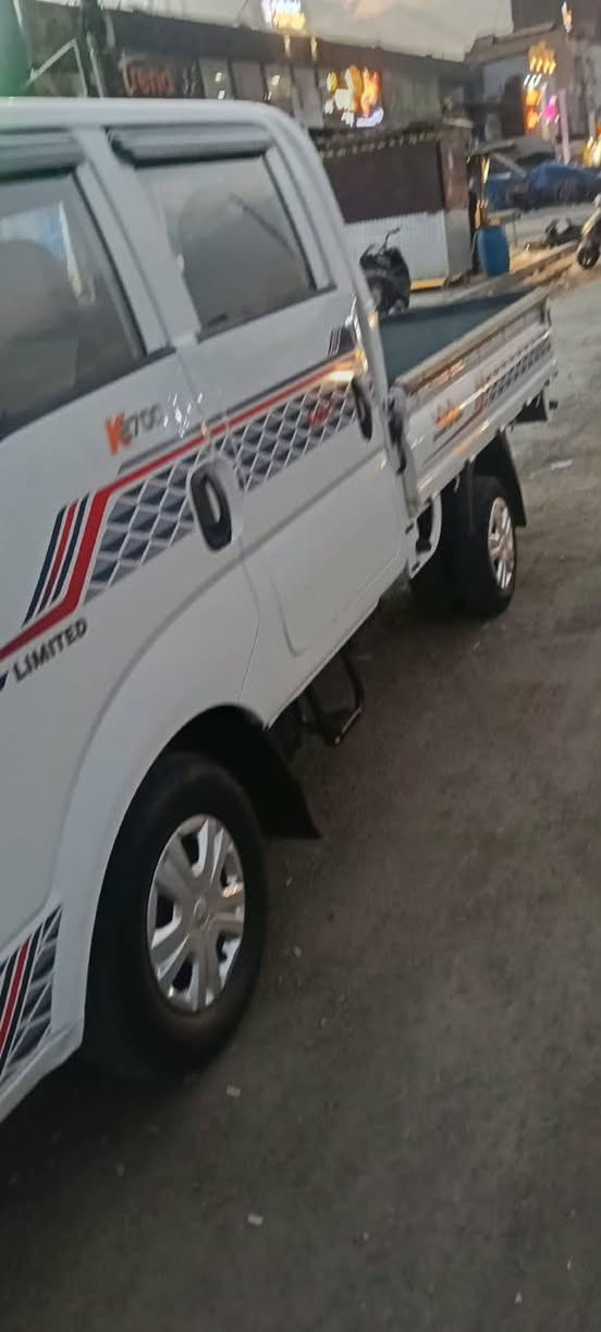 السلام عليكم 
كيا دبل قماره موديل 2019 رقمها بغداد شرط التحويل 
مكينه 2700 جديده لا صرف ولا بخار ولا تنقيص 
وكير ومكينه واكسل وشاصي ورقم شاصي كل مكفول 
تخم تاير جديد سياره جديده بعده على وضع الشركه 
تبريد ثلج 🥶 وسياره ماشيه 100 كم الف حقيقي 
سياره مدوشمه دوشمه درجة اولى جديده 
العنوان بغداد البلديات السعر 137 وبيه مجال بسيط الرقم ***********
