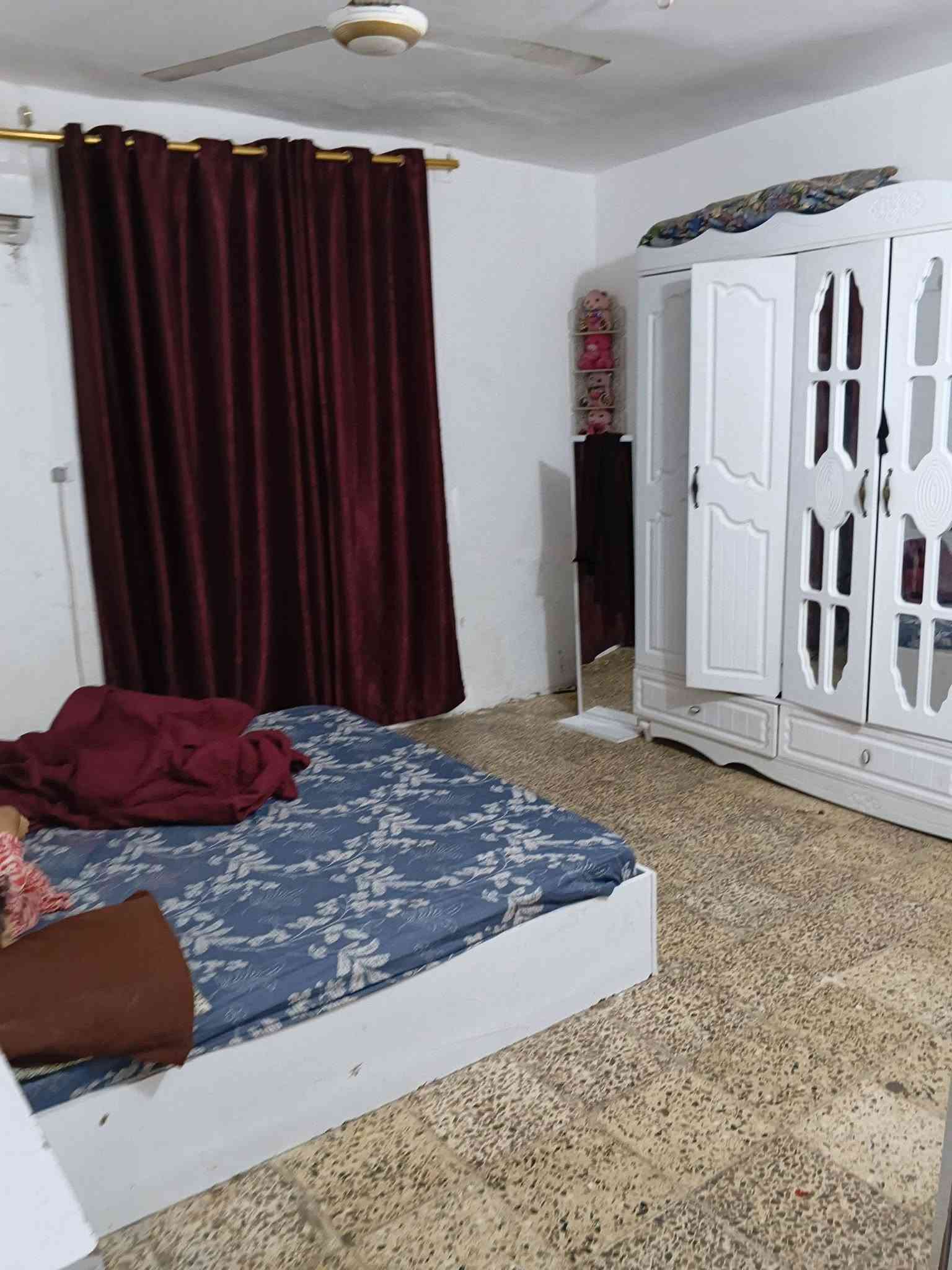 دار للبيع المساحه 100/متر بناء نضيف فارغ 

حله ابو خستاوي شارع مدرسه حمام السلام نهايته التبليط الثاني 

خدمات كامله اصلاح زراعي مشمول بل تطويب ستمارة تمليك كامله قريب علا شارع كربلاء وشارع ميه 

السعر مناسب جدا 15 وبي مجال//***********
