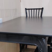 ميز طعام • ٤ كراسي • نضيف جدا