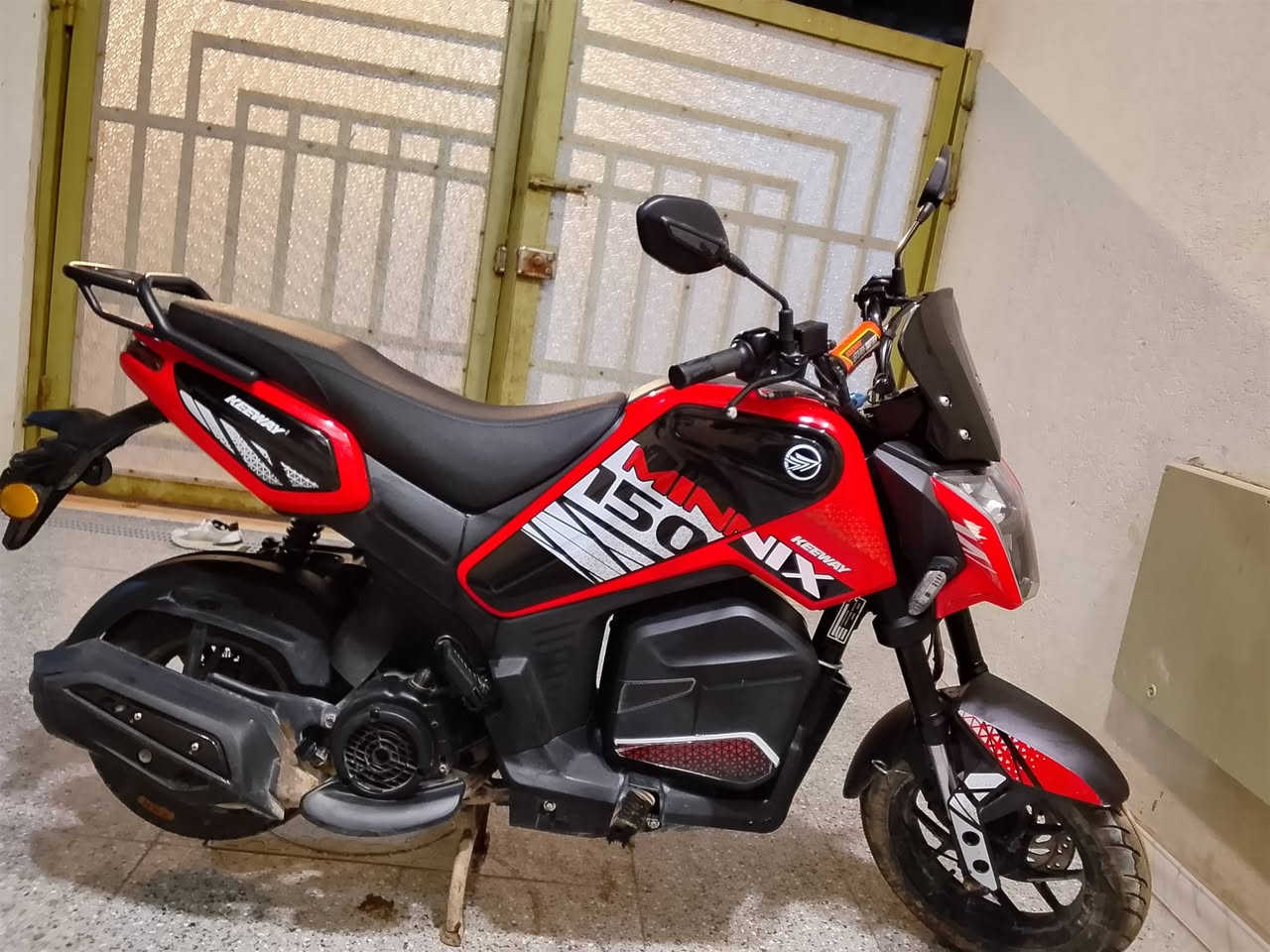 سلام عليكم دراجه منكس للببع رقم وسنوية دراجه يطاليه 150سيسي وتوماتيك معلومه الدراجه قتصاديه الدراجه بيه شغلات بسيطه تتعدل الدراجه ماشيه تقيريبن اقل10تالف كيلو سعر الدراجه مليونين وميتين الف وبيه مجال مكاني البصره رقم التليفون***********
