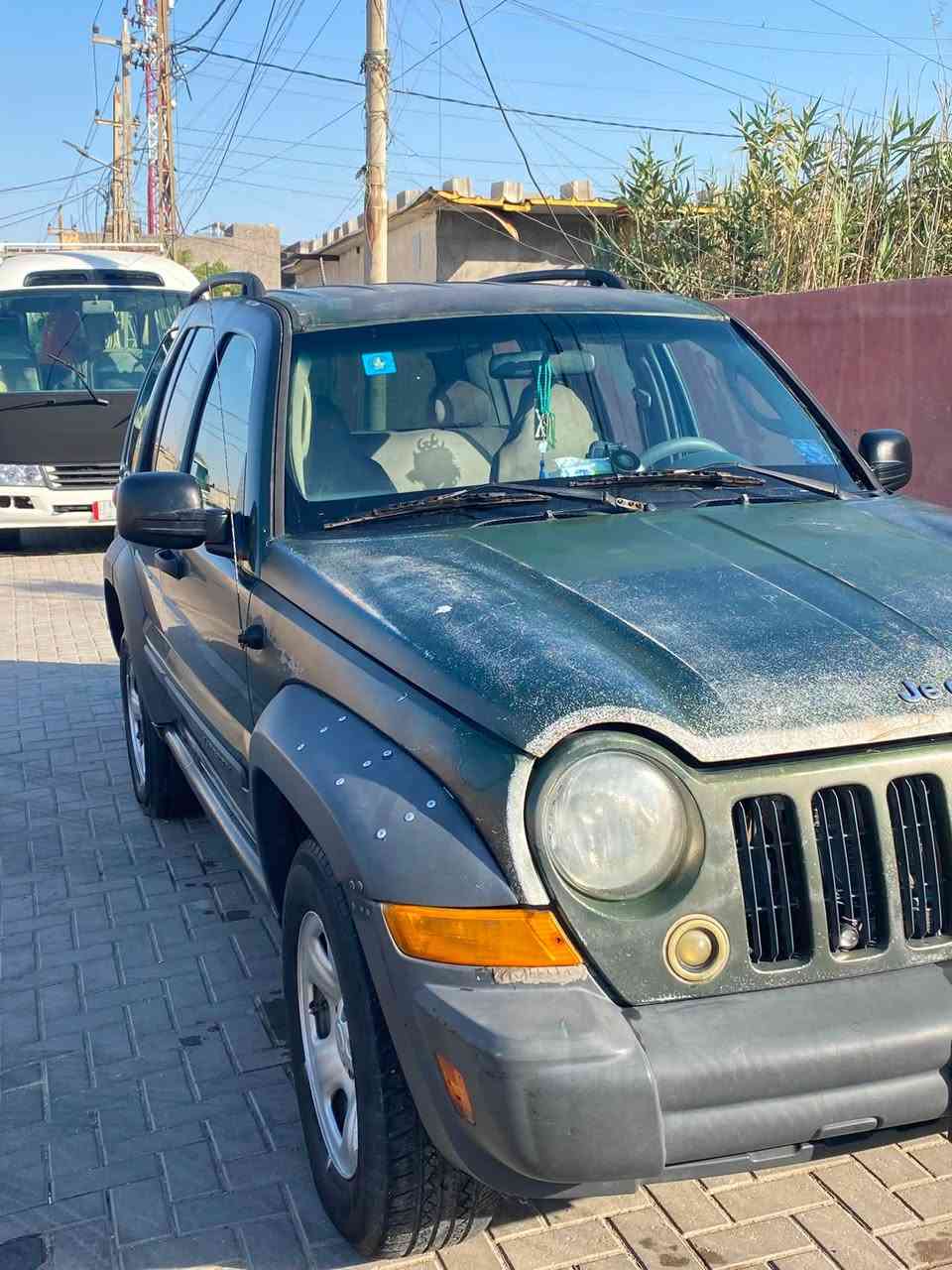 السلام عليكم للبيع جيب ليبرتي موديل ٢٠٠٧ وارد امريكي كلين تايتل بدون حادث لون زيتوني كفاله عامه فقط بيهه جزء مصبوغ ب البنيد مكينه ٣٠٠٠ كفاله كير مكينه حداديه كله مكفول دواخل نضيفه تخم تاير جديد صبغ ويلات جديد السياره عوزهه تبريد كمريسر ما يشتغل سنويه ٢٠٣١ تحويل ثاني يوم السعر ٦٥ ورقه و بيه مجال للطيبين للتواصل ***********
