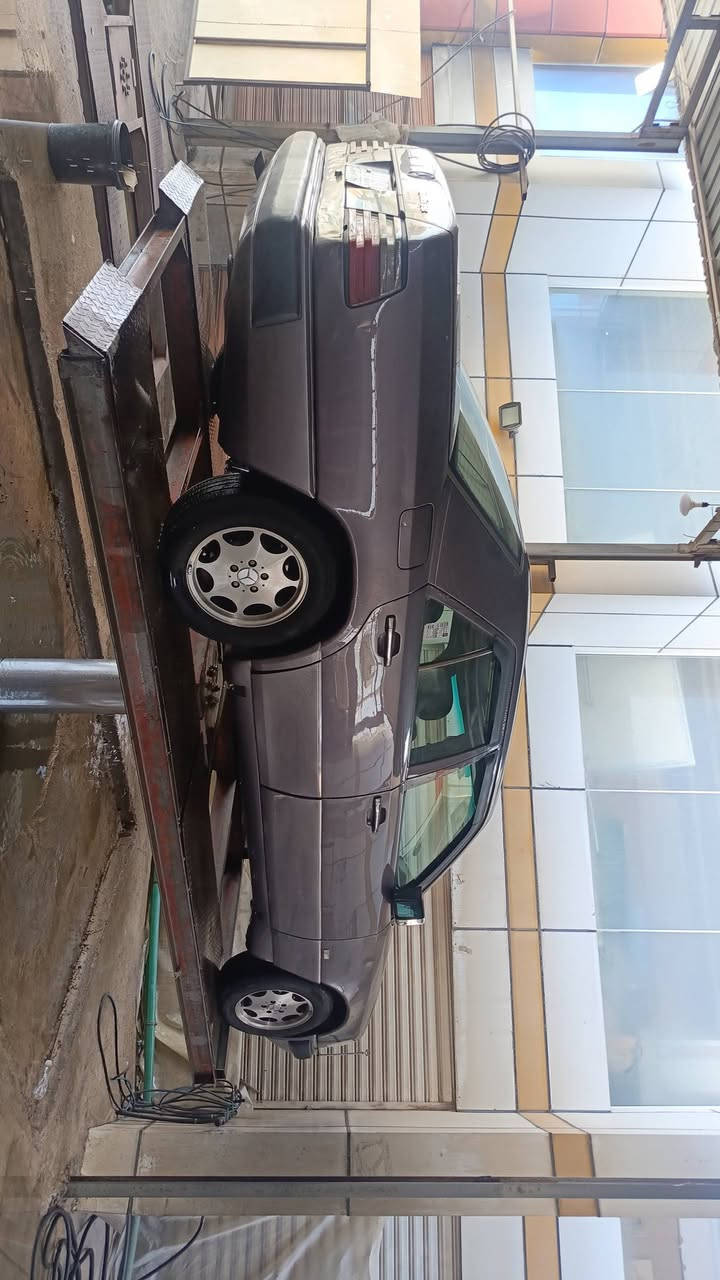 1992
فول مواصفات للاخير 
مكينة VVTi بالكرتون 
بردة خلفية
ستيرن كهرباء
سنتر لوك
جام يصعد مع التقفيل 
غرفة جلد كرتون
سلايد روف يتقفل مع السويج
سلايد روف طكتين
ماسحة لايت 
لايت زنون +شمسي
كشنات كهرباء
تحكم عن بعد
أنارة ترحيب
تبريد ثلج 
منضومة صوت متكاملة من شركة هامان
طخم تاير جديد
منضومة تبريد جديدة
حدادية جديدة
أريل كهرباء
دبل مروحة
السيارة بيها خياس قليل
رقم بغداد 
السعر55
لون مميز 
مكانها بالناصريه 
***********
