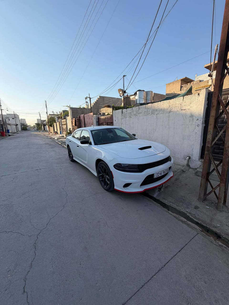 جارجر GT PLUS .

الموديل :2022  . (خليجي) .

المحرك : V6.  3.6L .

سياره كلين كفاله عامه شرط

المواصفات :

* نقطة عمياء . 

* مصابيح أمامية زنون . 

* كشافات الضباب زنون . 

* المصابيح الأمامية مع LED . 

* حساسات . 

* شاشه كبيرة مع نظام ملاحة نفكيشن GPS .

* سستم صوت الپاين .

* مقاعد جلد رياضية . 

* مقاعد أمامية كهربائية عدد 2 . 

* ذاكرة لحفظ وضعيات الجلوس (ميموري) . 

* مقاعد أمامية تبريد وتدفئة . 

* مقاعد خلفية تدفئة . 

* تشغيل عن بعد . 

* ستيرن كهربائي . 

* تدفئة ستيرن . 

* محدد سرعة . 

* تلفون بلوتوث . 

* كاميرا خلفية .

* مرايا متحسسة للاضاءة العالية .

* كير شفتر بالستيرن . 

* دخول ذكي (بصمة) .

دشبول جلد اسود بلادي

رقم السيارة اربيل بسمي 
شرط تحويل مكاني كركوك حي 
النصر *********** كركوك, العراق
