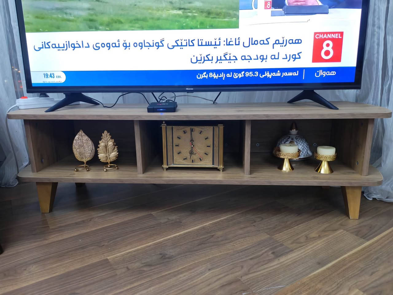 كنب ١٠ نفر • سفرة ٨ نفر • ترابيزة تلفزيون