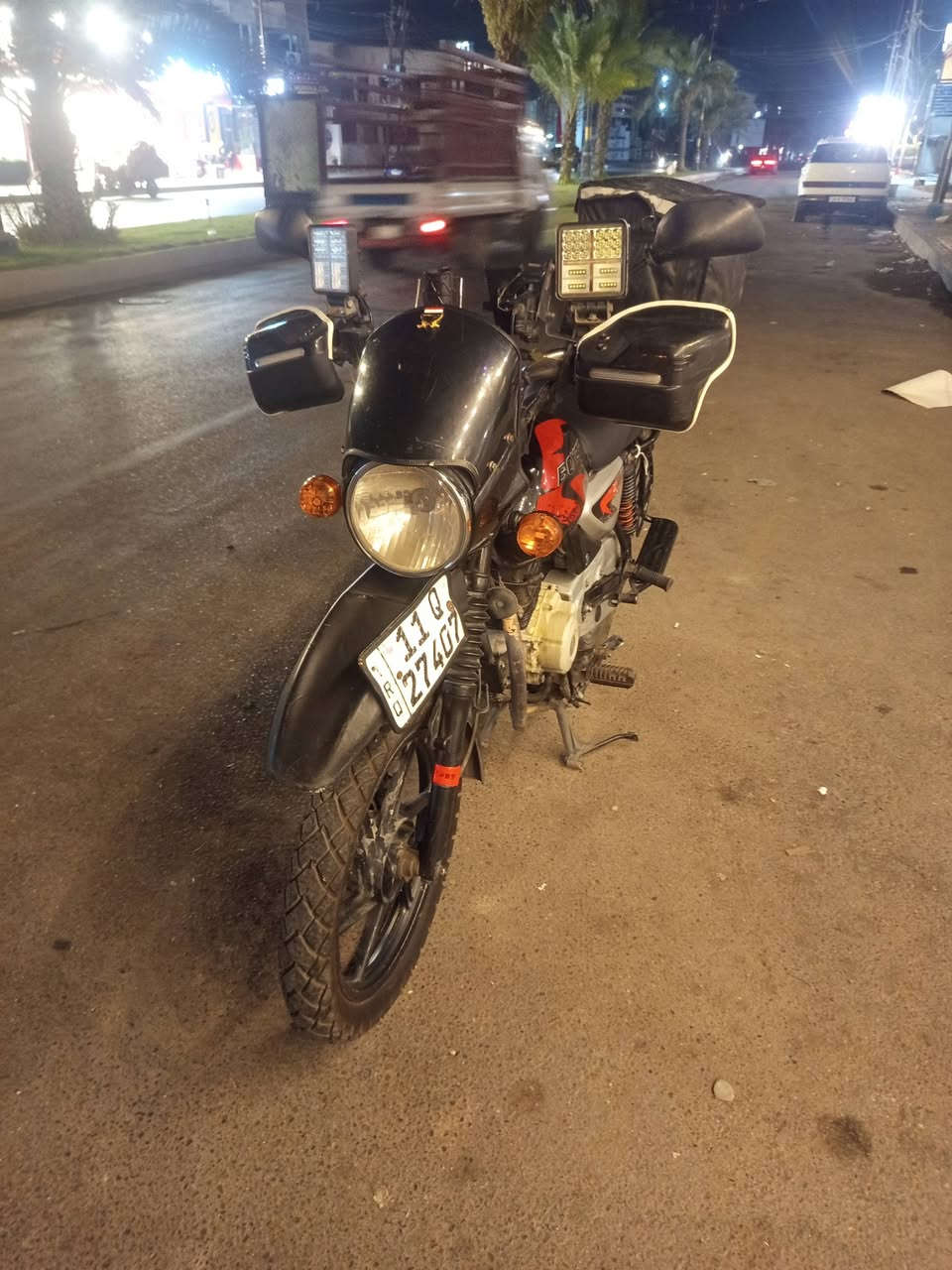 سلام عليكم شباب بوكسر جبلي موديل 22 رقم بغداد نكليزي لوحات ثنين تحويل مباشر دراجه حلوة نكرة سلف كهرباء كفالة كلها شغالة اشاير هورن علي ناصي كله كفالة بس يرادلة كلجات مكاني بغداد الامين *********** سعر 2 وبيها مجال للطيبين
