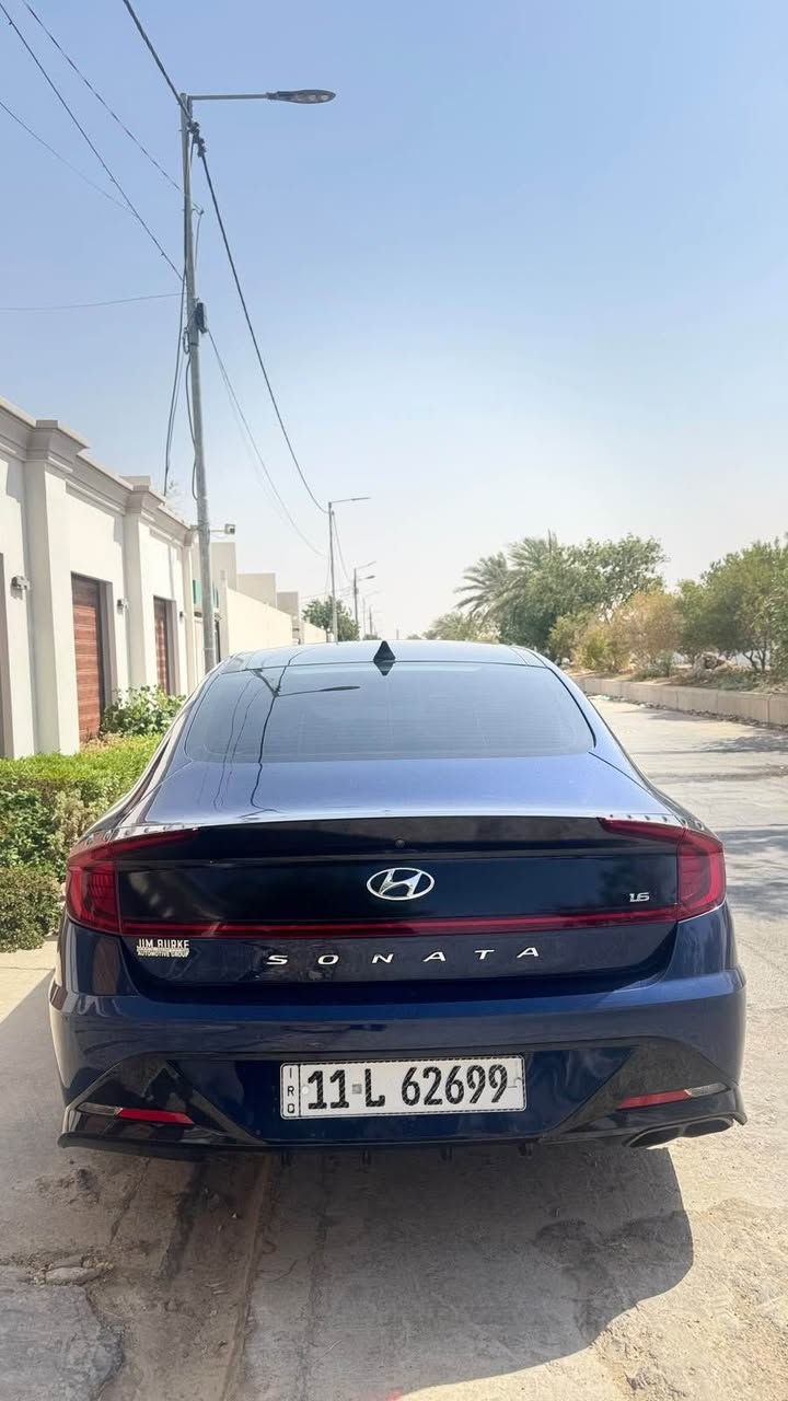 السلام عليكم

سوناتا موديل 2021 فئة لمتدد فول الفول

اعلى فئة بالسوناتا 

  شنو ابالك بيها مواصفات

اوتو بارك تتقدم وترجع بالريمونت 

رقم بغداد باسمي تحويل ثاني يوم حجم المحرك 1600تيربو 

1- بصمة ابواب لمس + تشغيل + صندوق

2- بانوراما ( فتحة سقف ) + بردة سقف كهربائي 

3- دشبول دجتال متغير 3 الوان

4- كشنات جلد

5- كشن كهرباء  2 امامي 

6- كشنات تدفئة تبريد

7- خزن 128 كيكا + ( android auto + apple car play)

8- 4 رادرات امامي وخلفي وجانبي + توقف تلقائي

9- اشاير في المري + نفطة عمياء في المري

10- انارة داخلية مركزيه 13 لون بلادي بيبان ودشبول

11- شاشة الحجم الكبير 12 انج + تحكم عام على السياره

12- سستم صوت BOSE الصوت 12 سماعة و دمام 2

13- لايت امامي 4 عدسات LED بكلايتات لد

14- هاندبريك بصمه + اوتو هولد للتوقف في الازدحامات

15- شاحنة طوارئ شحن سريع

16- منفذ USB امامي خلفي 

17- شفتات في الاستيرن كير ( تبترونك رياضي )

18- نظام المساعده على الاصطفاف

19- نظام الترحيب عنده الاقتراب داخل وخارج السياره
 

20- 4 وضعيات قياده + تغير اللون في الدشبول 

21- نظام تحديد المسار 

22- مثبت سرعه 

23- نظام مستشعرات في الباب من تنفتح الباب تتوقف السياره 

24- تبريد السياره بيانو 

25- كيجات الكتورنية

26- كير 8 نمر دبل گلج

27-  خمس كامرات

وبيها بعد مواصفات 

حادثها موضح السونار 

للاستفسار:***********

ملاحضه متواجد فقط على الرقم التالي والواتس اب النجف, العراق
