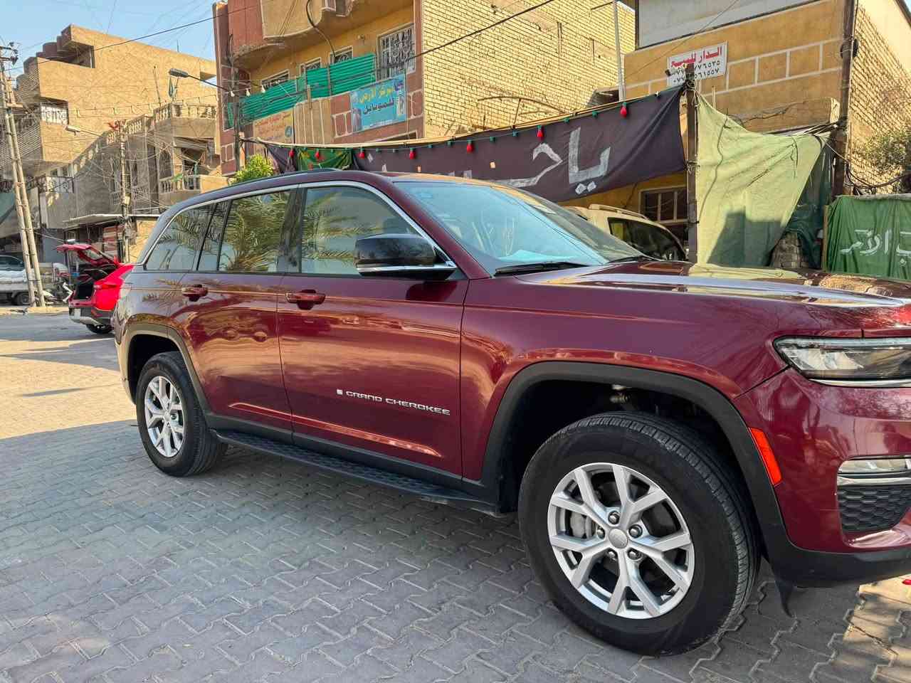 السلام عليكم جيب 2022
السعر 270 ورقه مجال بسيط 
5راكب المرغوب الشكل الجديد 

 السياره بيهة قطعة البنيد فقط بدون ايرباك 

محرك 3600 سته سلندر سياره جديده على وضع الشركه 
السياره بيهة قطعة البنيد فقط
السيارة   فول مواصفات  
ماشيه 39 ميل
المواصفات
بصمه تشغيل
شاشه كار بلي
كامرة دوار
حساسات امامية وخلفية
 
تدفئة وتكييف المقاعد
كشنات كهرباء نفخ
رادار مانع تصادم
رادار نقطه عمياء
رادار تحديد مسار
تشغيل عن بعد 
دفع رباعي
مثبت سرعة مع قيادة الية
صندوق كهربائي 
ثلاث نقاط تكييف
اضوية وكشافات ليد
اندرويد اوتو وكار بلي 
نافيكيشن 
مرايات كهربائية 
وهواي مواصفات بيها 
مكانها بغداد 
السيارة رقم بغداد الجديد مكاني بغداد 
  
*********** ‏
