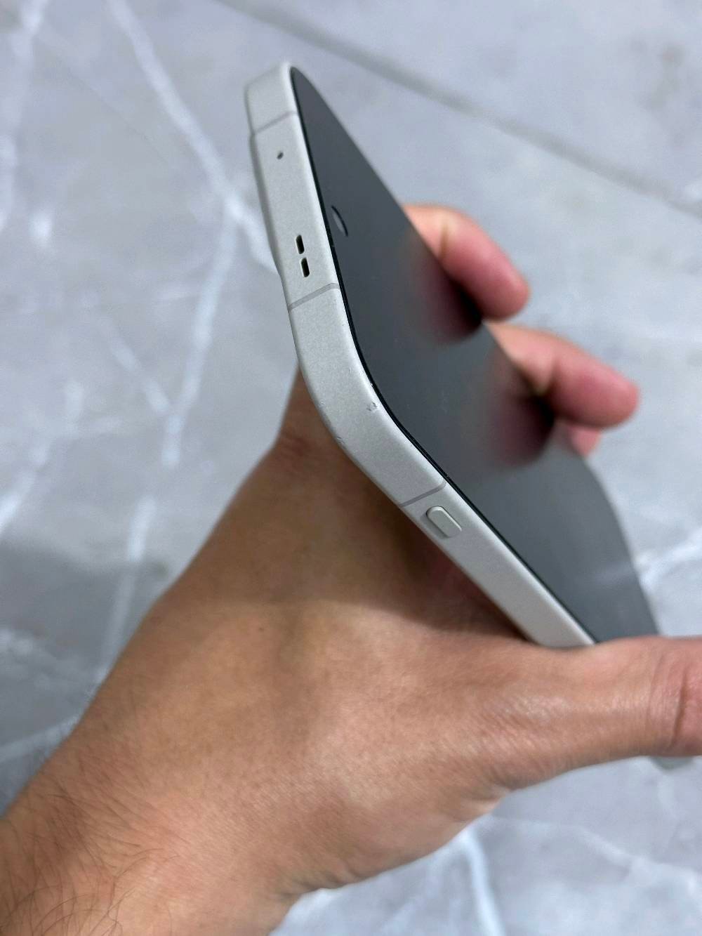 ون بلس ١٥ • ٥١٢ جيجا • بطارية ٧٣٠٠