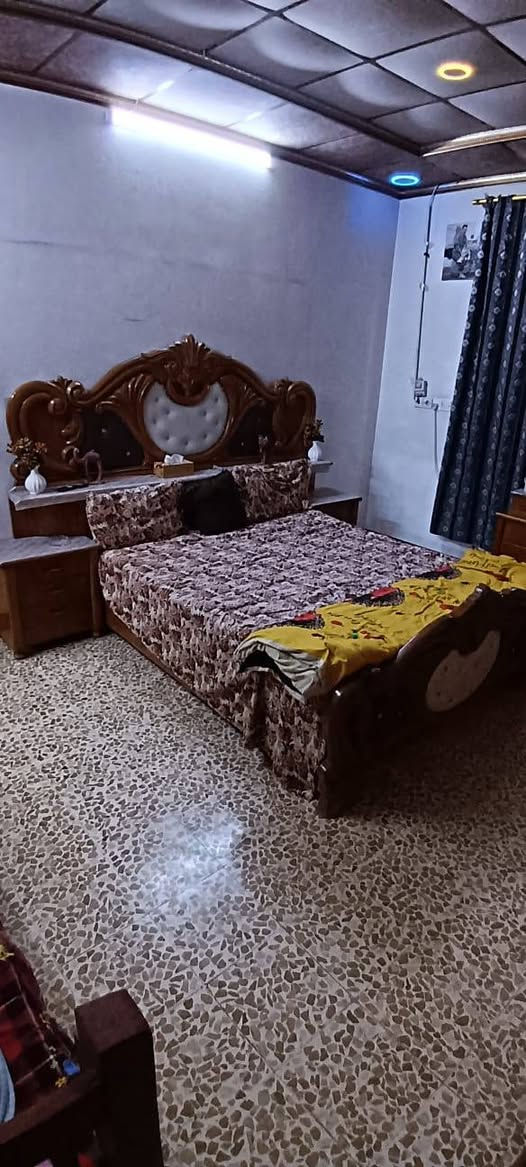 غرفه نوم خشب عراقي درجه اولى 
غرفه ٦ ابواب وملحق غرفه ضخمه 
مع الدوشك مالتها نضيف 
سعرها ٧٥٠ 
مكاني موصل حي الزهراء 
هذا رقمي 
***********
