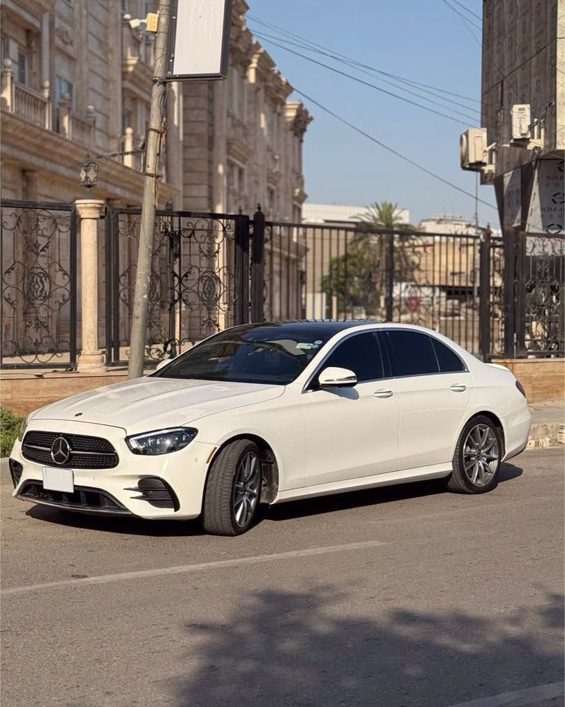مرسيدس E450 4MATIC 
موديل 2021 وارد أمريكي

ماشي  61 الف كيلو متر
يعادل تقريباً 37,900 ميل

محرك 3000 تيربو، 6 سلندر خطي
بقوة 362 حصان
مع نظام EQ Boost مايلد هايبرد 48 فولت

كير أوتوماتيك 9 سرعات، دفع رباعي 4MATIC،
و5 وضعيات قيادة.
تسارع من صفر إلى 100 كم/ساعة  4.7 ثانية.

المواصفات فول 1/1
• رادار مثبت سرعة متكيف ومساعد المحافظة على المسار.
• نقطة عمياء ونظام الحماية الاستباقية PRE-SAFE.
• كاميرات 360 درجة وركن ذاتي.
• بروجكتر HUD لعرض المعلومات على الزجاج الأمامي.
• كراسي بمساج وتدفئة.
• بانوراما مزدوجة.
• منظومة صوت Burmester.
• إنارة داخلية محيطية 64 لون.
• جنطة كهربائية تفتح بحركة القدم.
• بردة كهربائية.
• أوتو ستارت ستوب.

الحادث : تخريب ، جاملغ عكس السايق وسطحي جداً 
 من دون اي صبغ  

رقم الهاتف :  ***********
العنوان : بغداد
