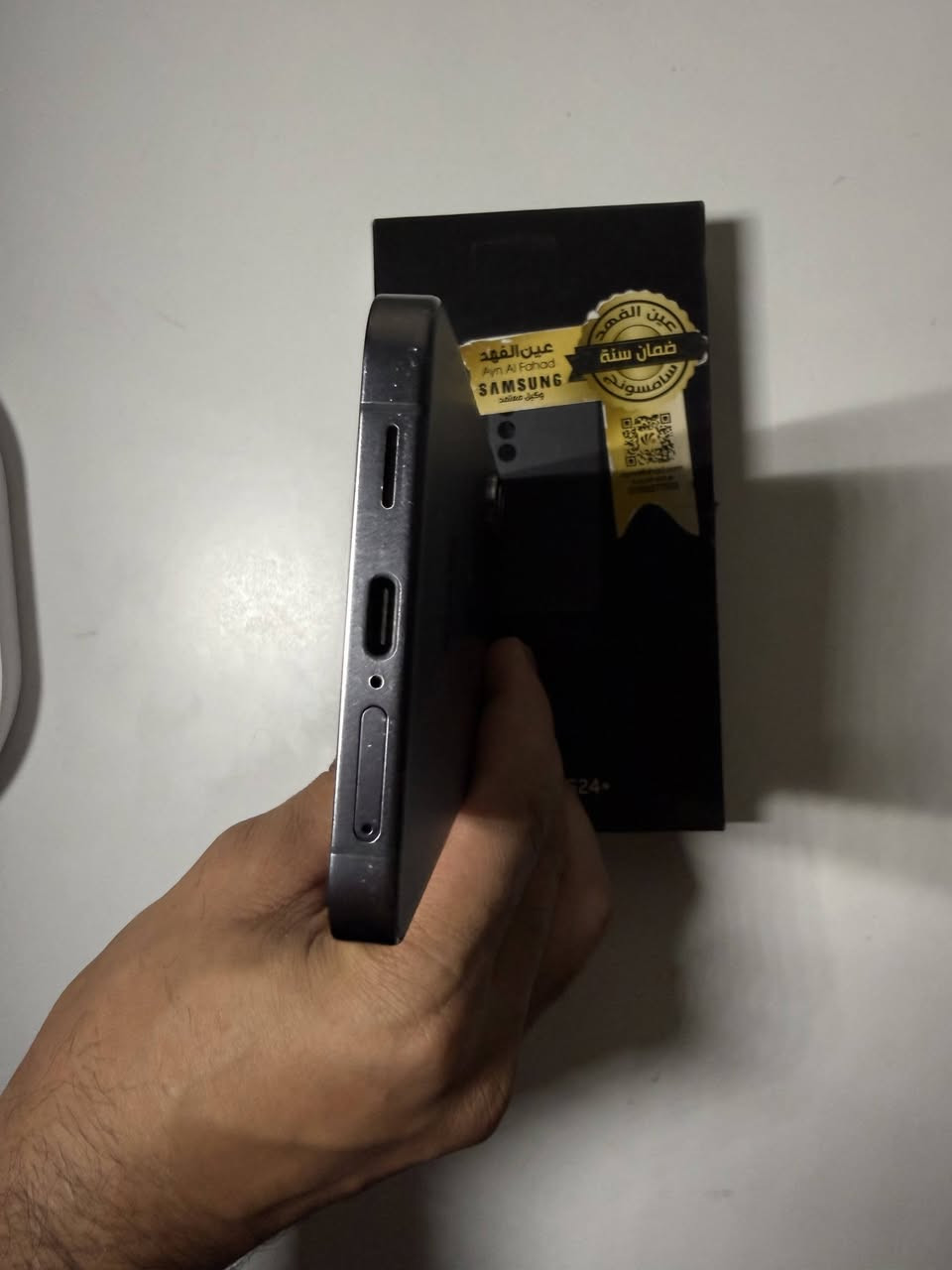 📱 للبيع Samsung Galaxy S24 Plus
🔹 النسخة: شرق أوسط
🔹 الذاكرة: 256GB
🔹 الضمان: وكالة عين الفهد
🔹 الحالة: نظافته مثل ماموجود بالصور
💰 السعر: 650 ألف دينار وقابل للتفاوض  بدون ملحقات فقط كارتونه 

📍 العنوان: بابل/ قضاء الهاشميه 
📞 رقم الهاتف: ***********

