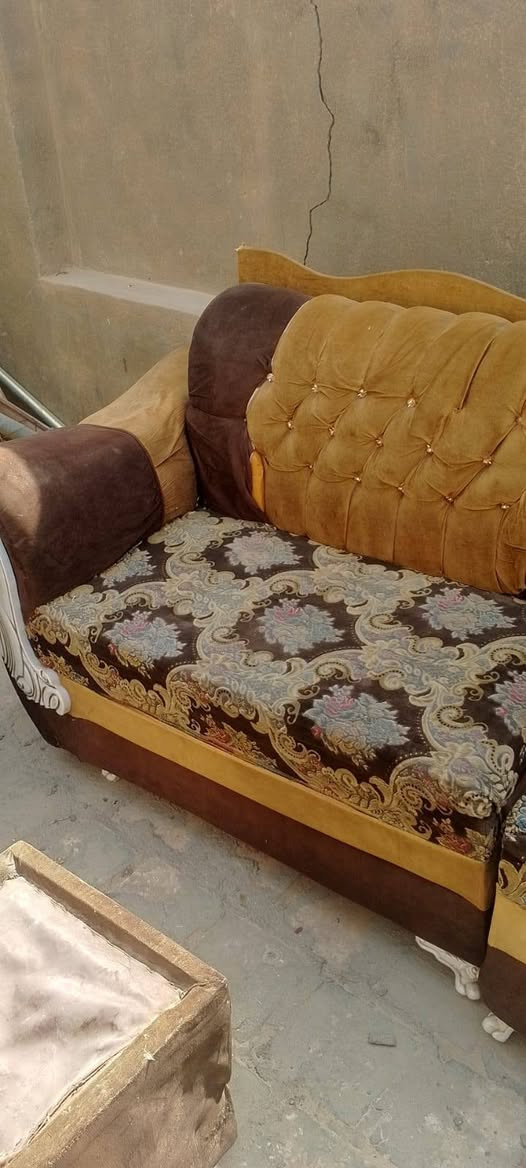 ساحبه • ديوان • ٤ مقاعد