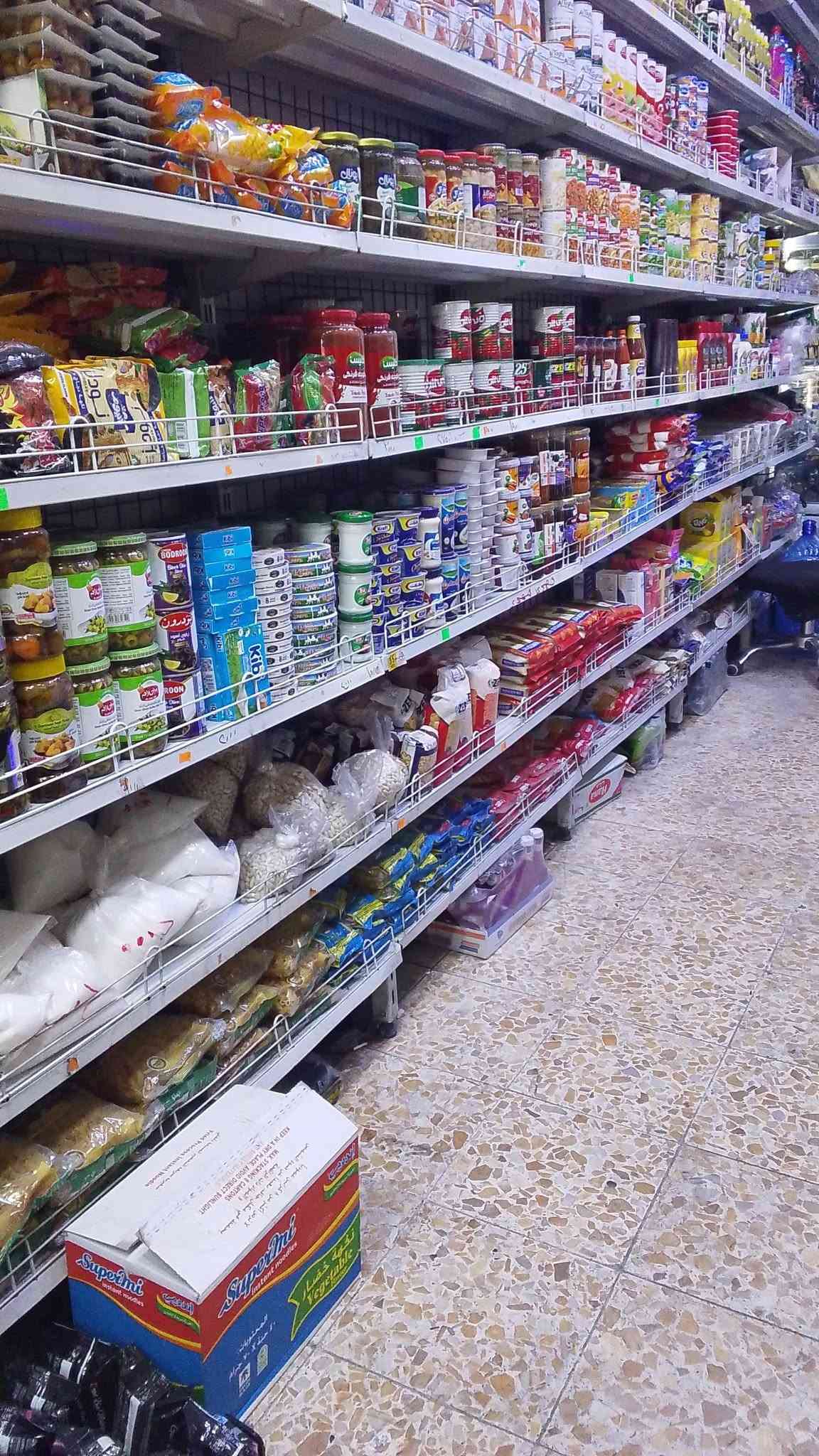 السلام عليكم اسواق للبيع بغدادكرادة شارع الصناعة مقابل مستشفى العلوية للطفل يوجد بجانبي عيادة دكتور اطفال الأسواق شغلهة خير من الله غرض البيع عدم التفرق لها الأسواق ما ناقصها اي شي بس تجي تشتغل،  لا تراسلني بالصفحة هذا رقمي خابرني ***********

