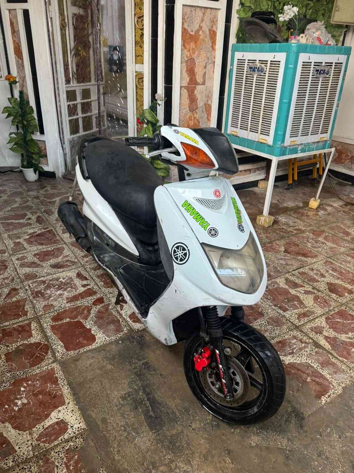 سكنس نثية • كابيتال • مكينه ما مفتوحه