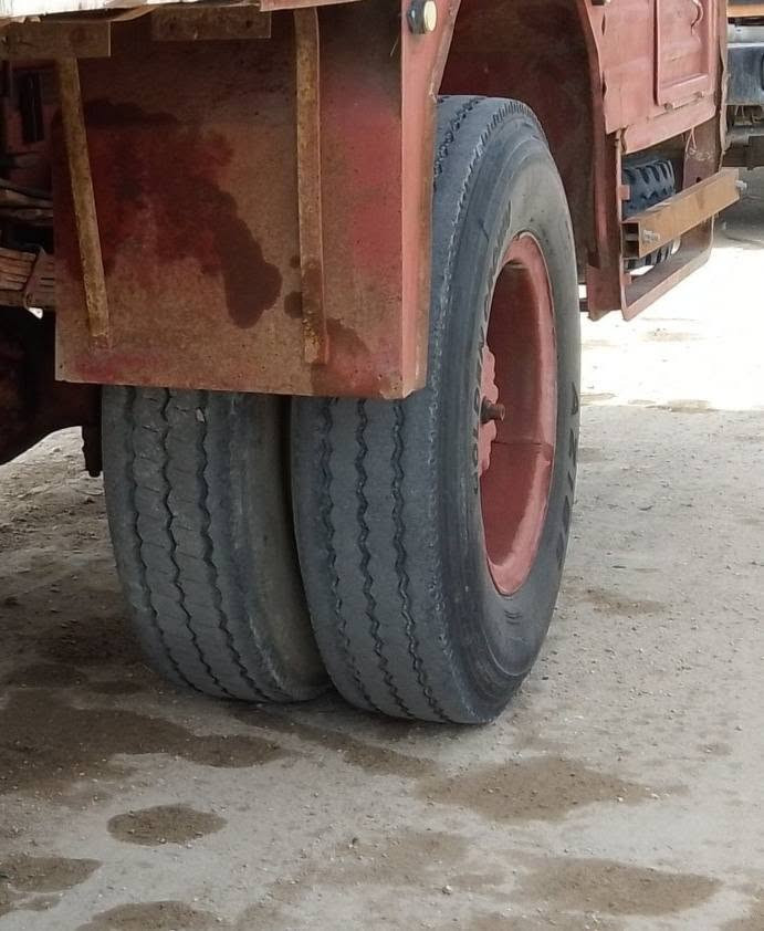 تخم تاير حجم 24 للبيع او مراوس بتايرات حجم22 المكان شطره 
غير متواجد ع فيس رقم الهاتف ***********
