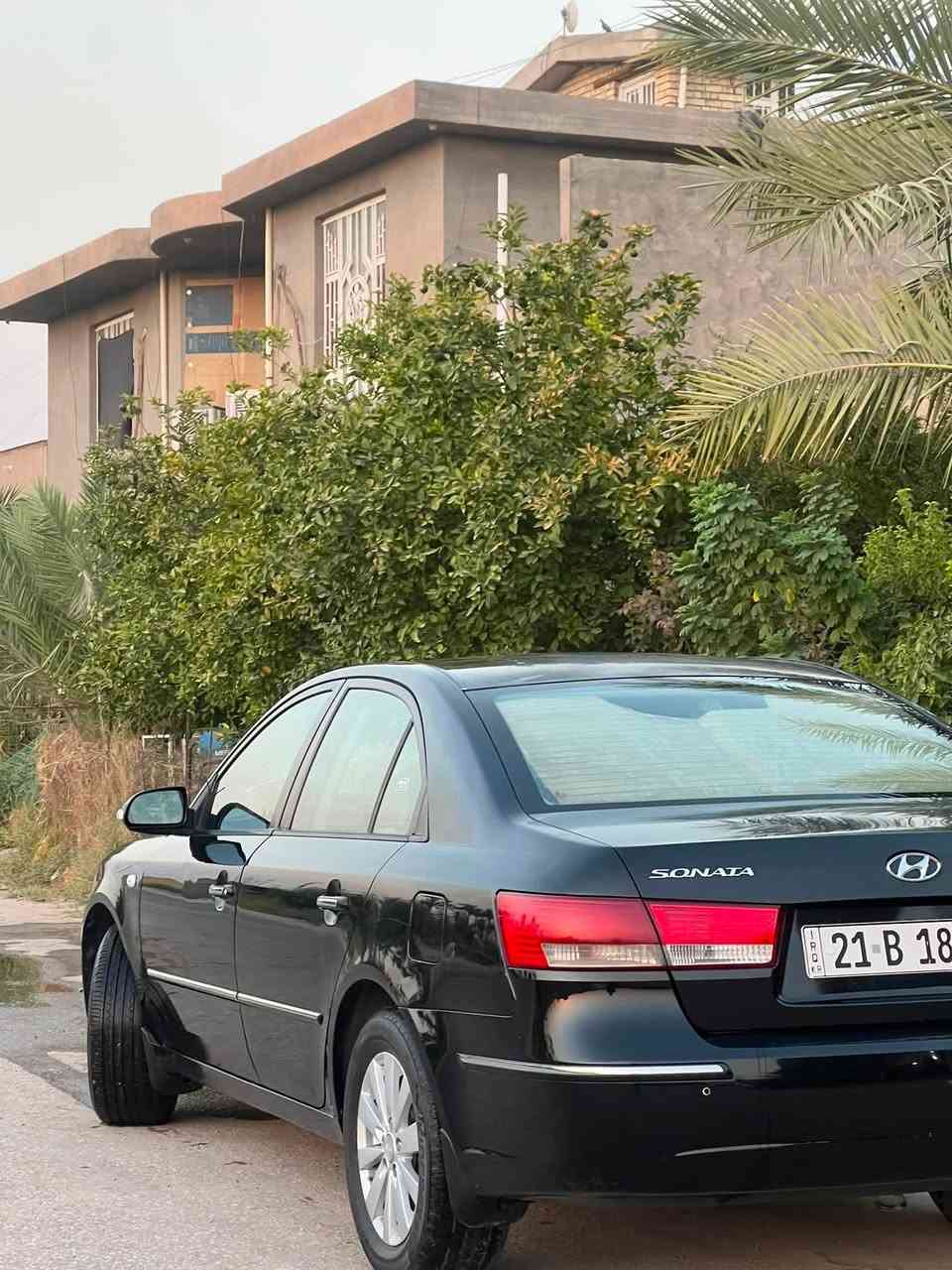 سوناتا ٢٠٠٩كوري فول عدا الفتحه جاهزه من كل نواحي ما تحتاج مصرف كبل لشارع تبريد كير محرك مكفولات سياره مال جناي صدر جديد هزه جديده رقم شمالي بسمي تحويل ثاني يوم (ضرر قطعه وحده سياره)  السعر ١٠٥وبيها مجال رقم*********** غير متواجد على النت
