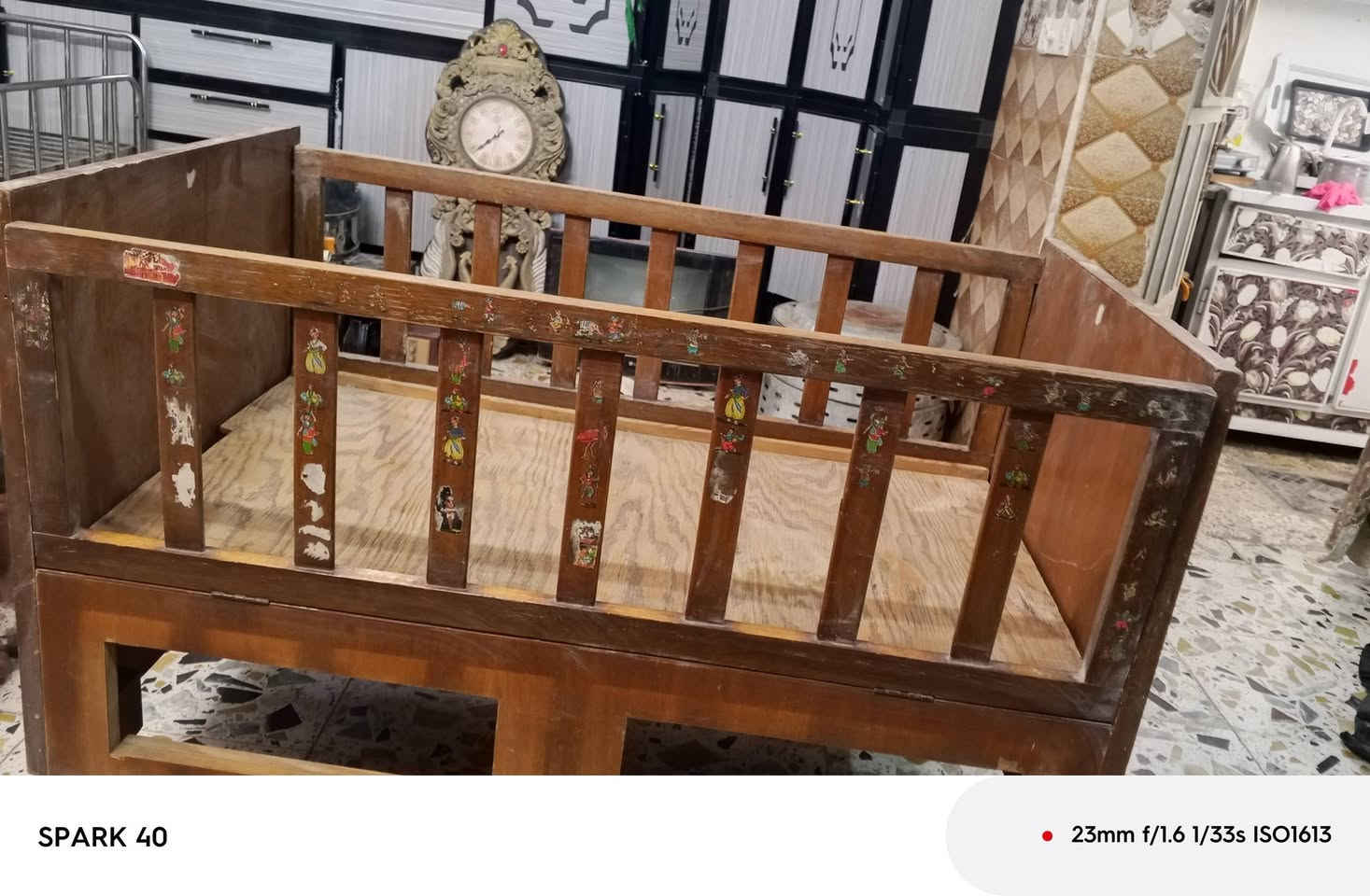 سلام عليكم هاي غراض مال بيت مستعمله كلمن وسعرهه مكاني سبع قصور شارع ابو احمد قرب م
مدرسه***********

نص مكتوب في الصور:
- SPARK 40 23mm f/1.6 1/33s ISO1564
- SPARK 40 23mm f/1.6 1/33s ISO1613
- SPARK 40 23mm f/1.6 1/33s ISO1506