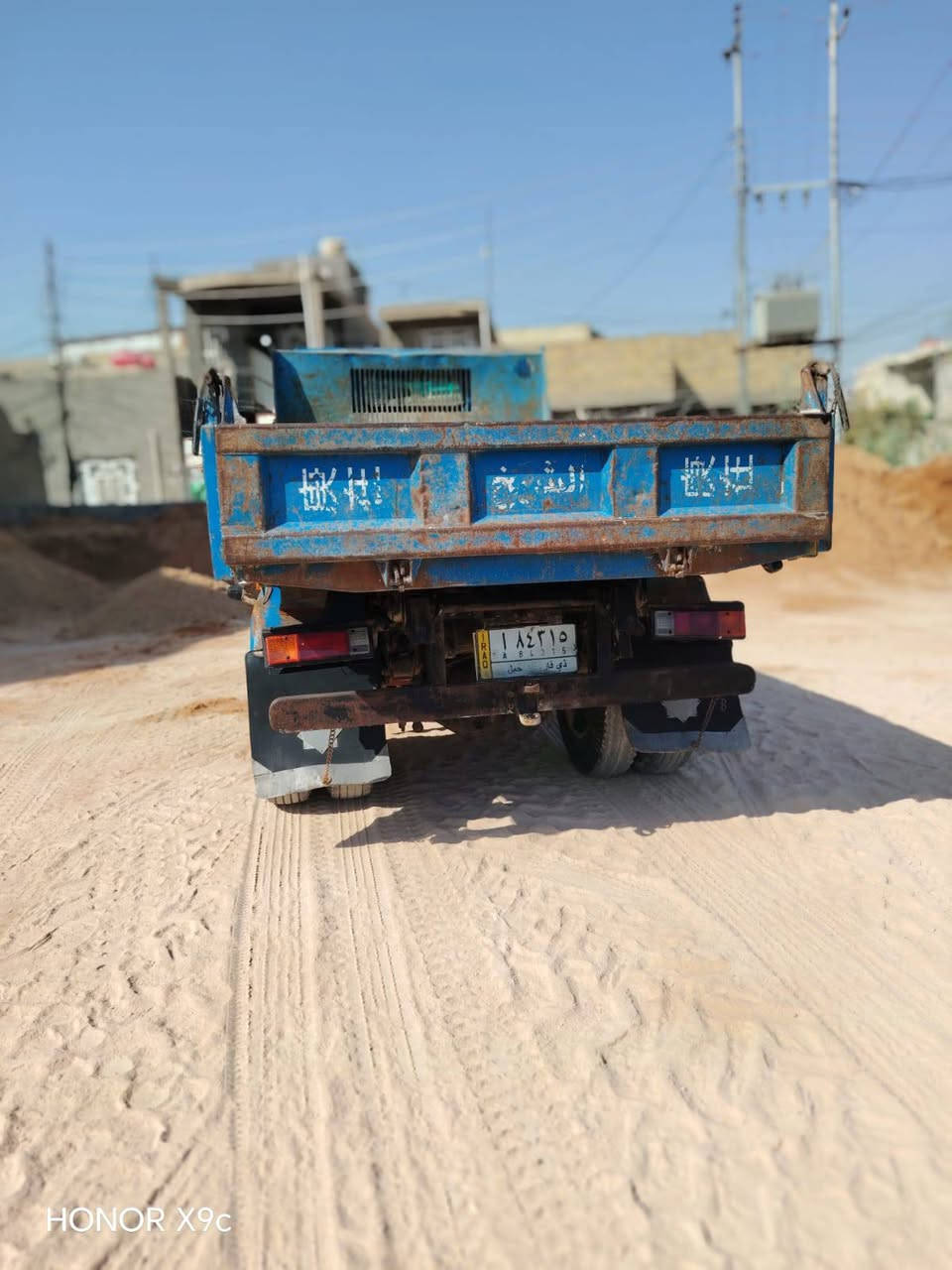 السلام عليكم كنتر بزون للبيع فحل بلادي قلاب محرك ٣٣يعني يعني 108 رقم ذي قار مشروع وطني ل28 عنوان نجف الاشرف ***********
