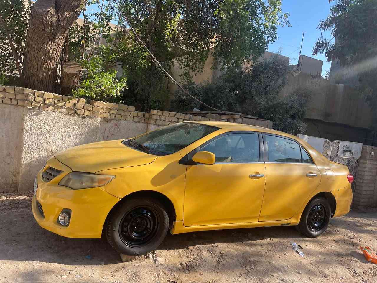 كورلا 2009 خليجي. لون زيتوني مصبوغ اصفر تكسي. رقم كربلاء الساره حلوه ونضيفه مال شغل مكينه 1800 السياره للبيع او مراوس.   راس براس فقط السعر 90 وبيها مجال  السياره بيها حادث جنطه.  بدون  كص السياره بيها باب وجاملغ امامي   اتصال فقط اوًخاص  وبيك خير وتدلل *********** بغداد, العراق
