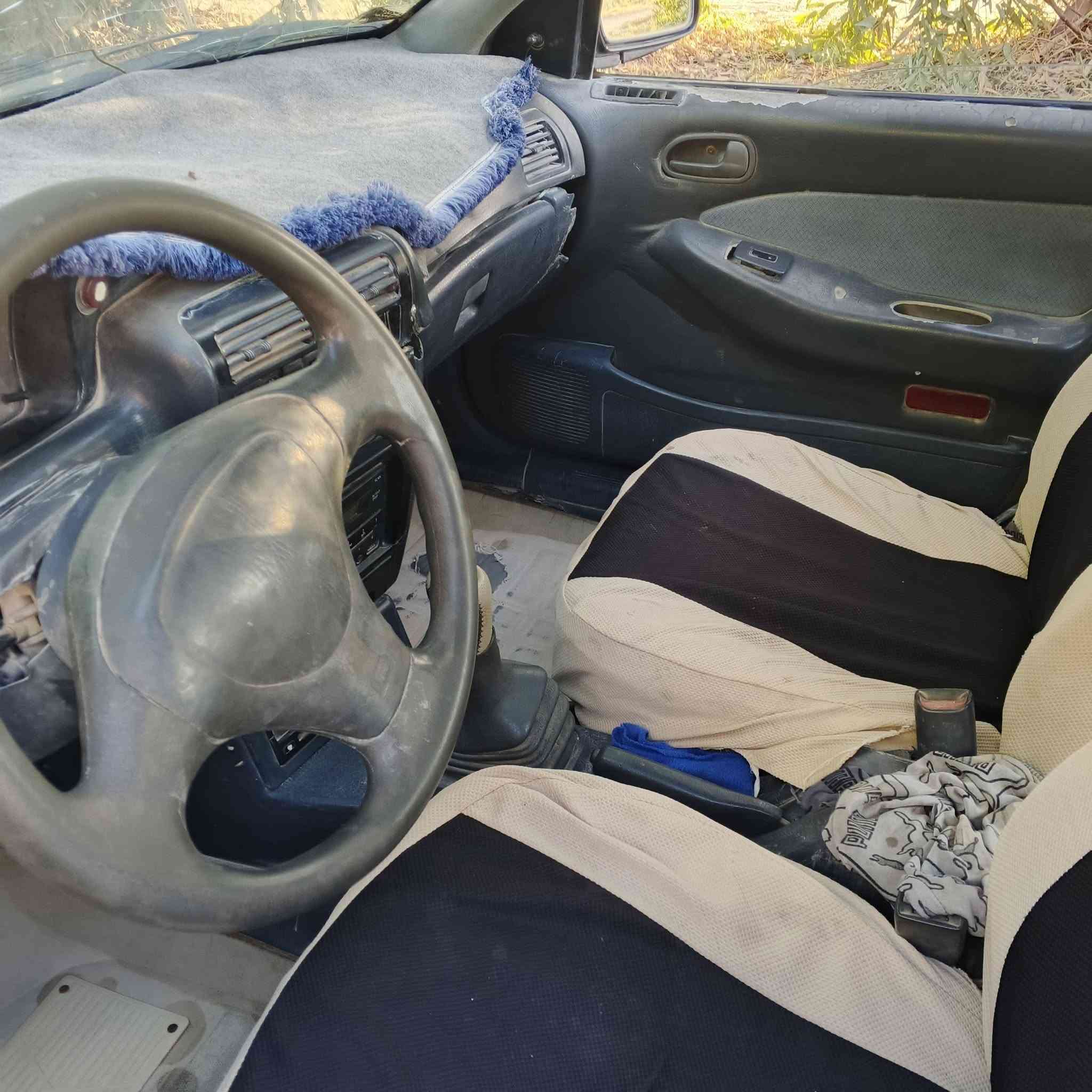 سيفيا بغداد مشروع وطني موديل 94محرك نضيف كيرعادي سنويه بدايت 27نهائية رقم نكليزي محرك مفتوح المشط عاطل شرط تحويلا سعر 23وبيه مجال الطيبين والمايشترلايدك رجاء رقم صاحب السياره ***********
