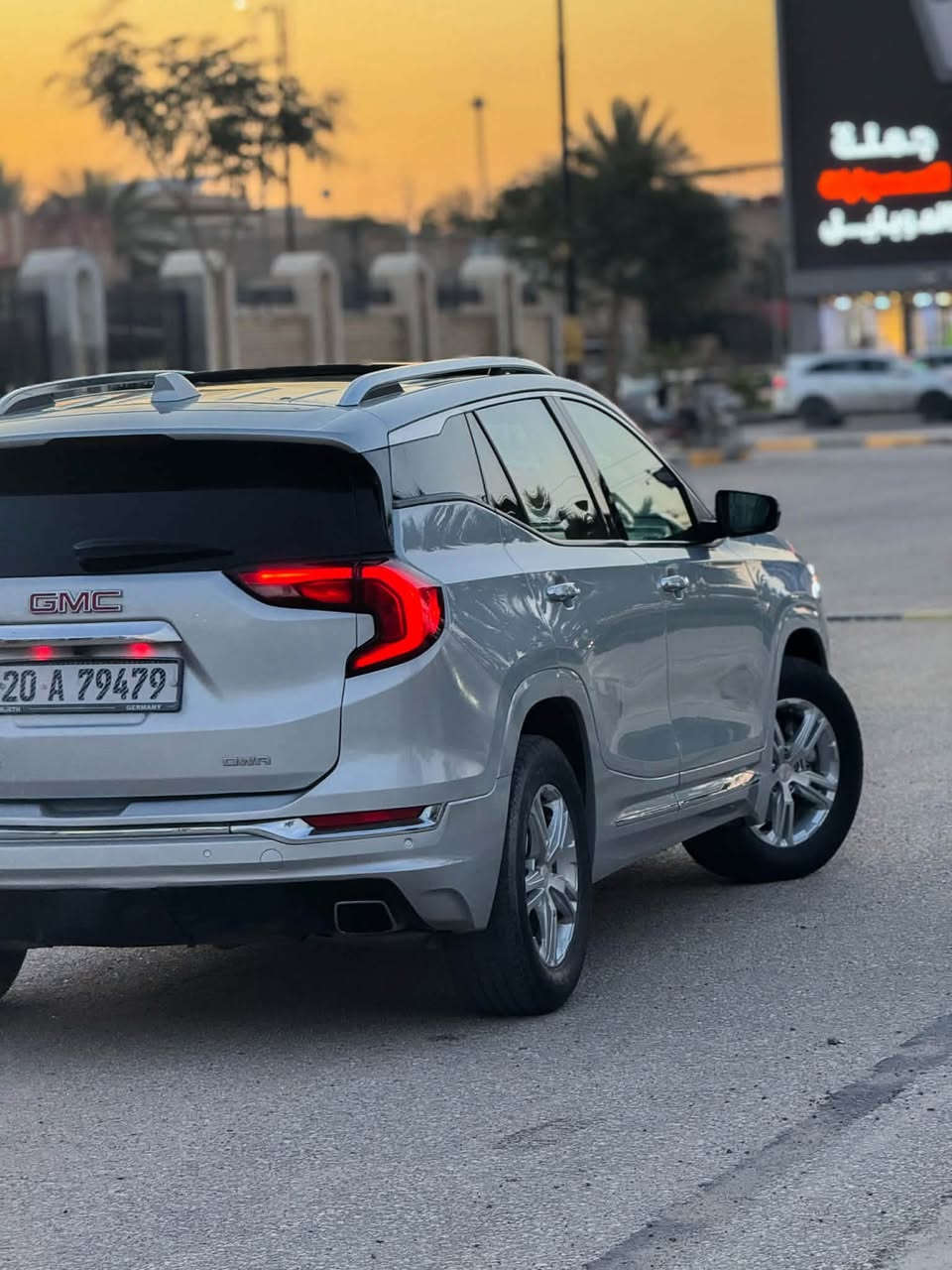 GMC Terrain Denali 2018
محرك ٢٠٠٠ توربو
بدون اريباك 
سقف بانوراما 
بصمة ابواب
جنطة كهرباء
كامرات٣٦٠
حساسات امامي خلفي
شحن لاسلكي
كشنات كهرباء
كشنات تدفئه تبريد
كشنات خلفيه تدفئه
تذكير بالكشنات الخلفيه في حال نسيان شي
كروس مثبت سرعة
مانع تصادم
رادار 
كشن خزن ميموري
بانوراما
شاشة كار بلي
تحكمات ستيرن
لايت دوار
كير ١٠ نمر ويه البك
منافذ كهرباء
رادار 
٤ مودات للقيادة
هاند بريك كهرباء
لايت زينون
حدادية وادامة جديدة
وبعد بيها مواصفات الدينالي معروفة مواصفاتها
حادثها قبق جنطه فقط ونفسه مصبوغ والبنيد للجمالية
السيارة رقم ديالى الجديد بإسمي
السعر - 149 
المكان كربلاء المقدسة 
للاستفسار - *********** - ***********
