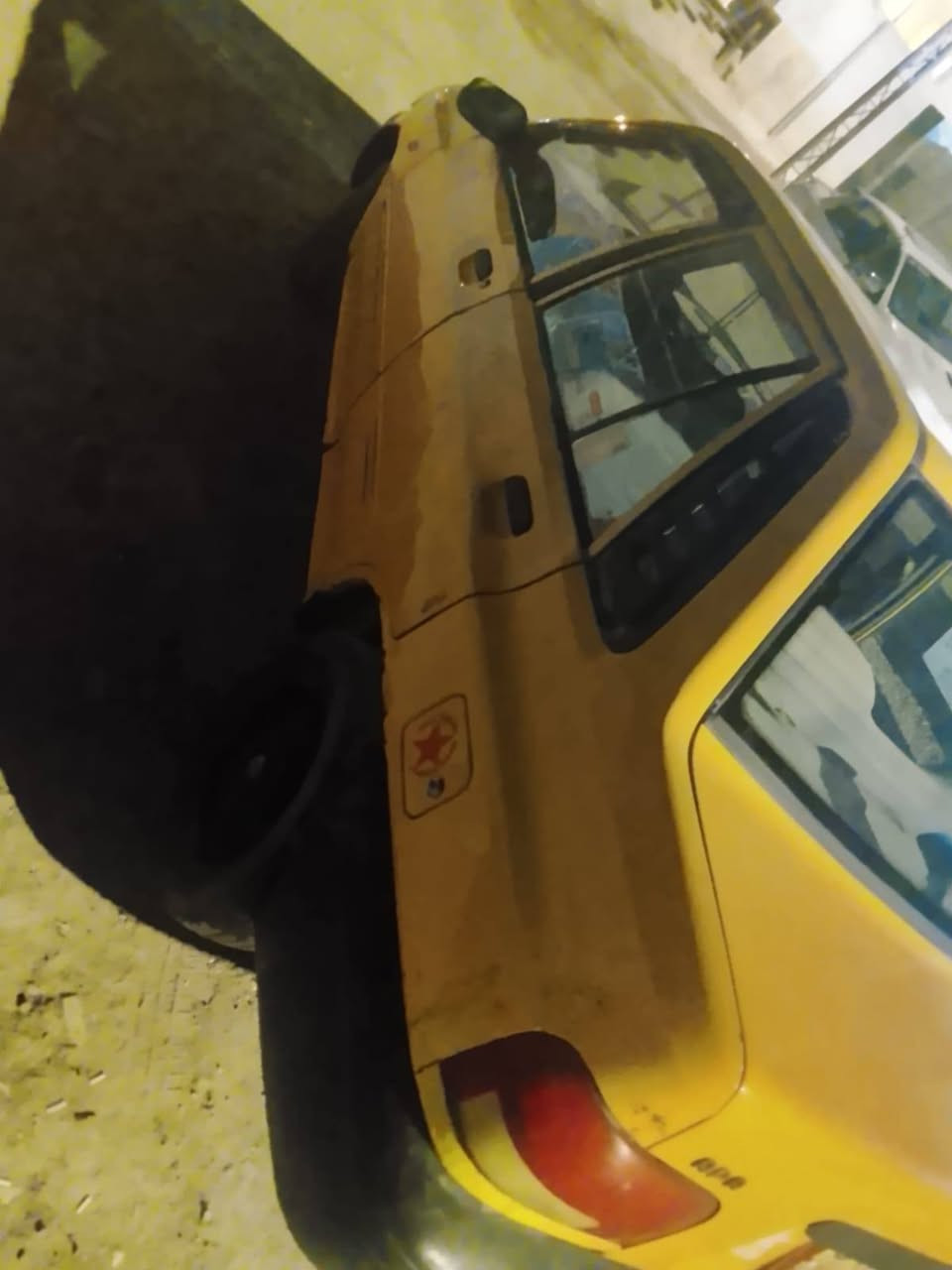 موديل ٢٠١١ • نضيفه داخل وخارج • تحويل وكاله